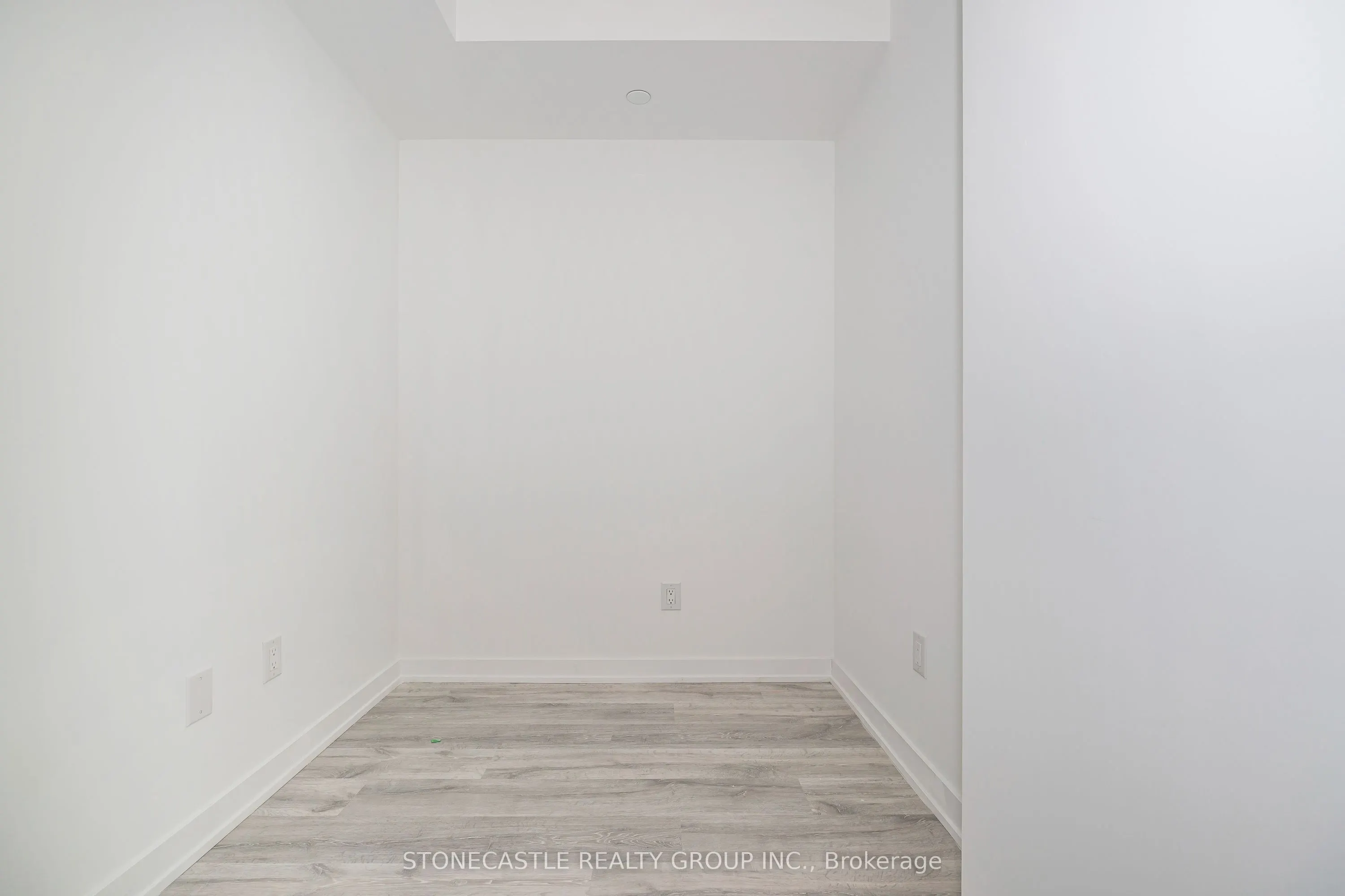 220 Missinnihe Way, #906
