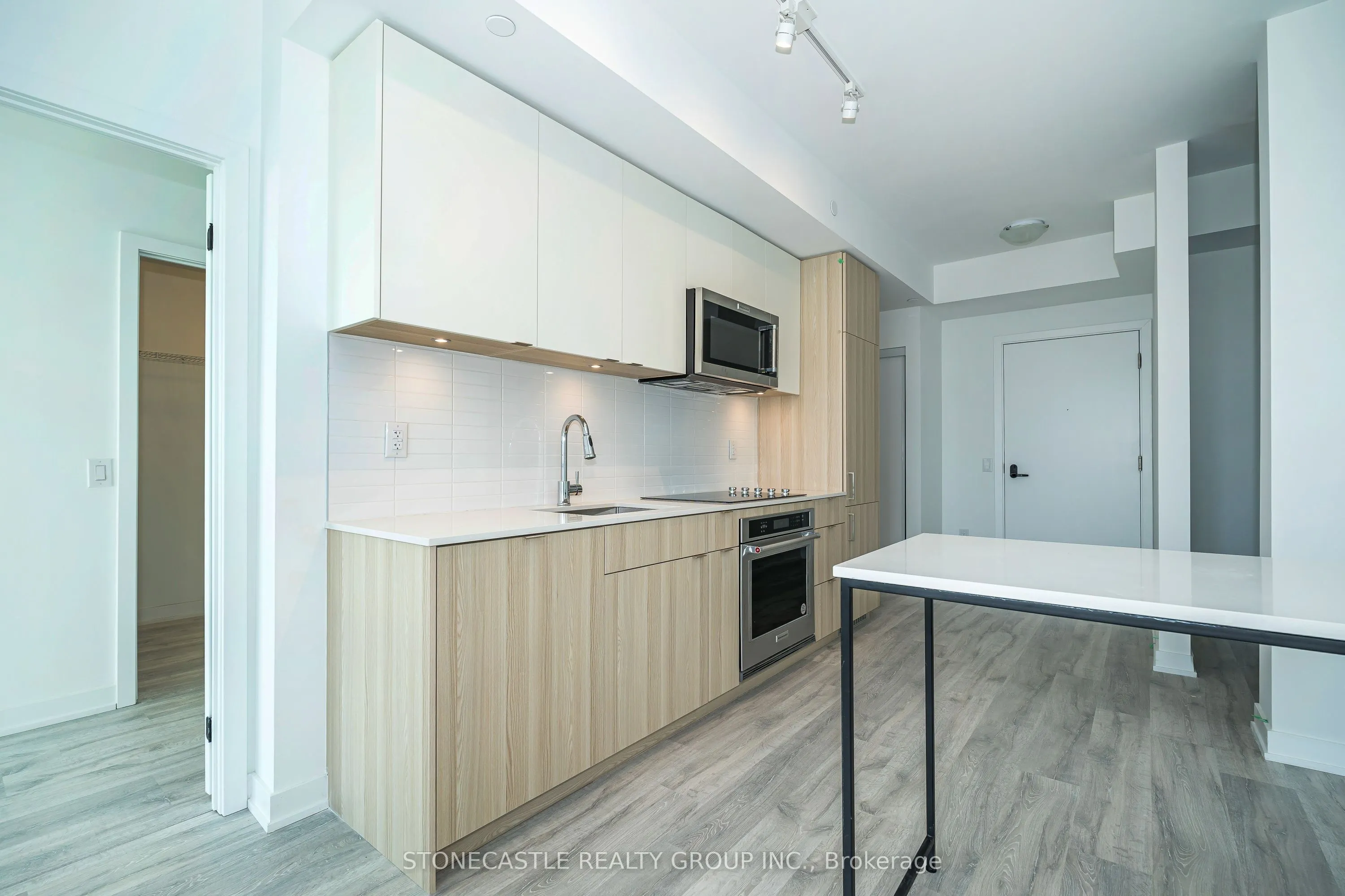 220 Missinnihe Way, #906