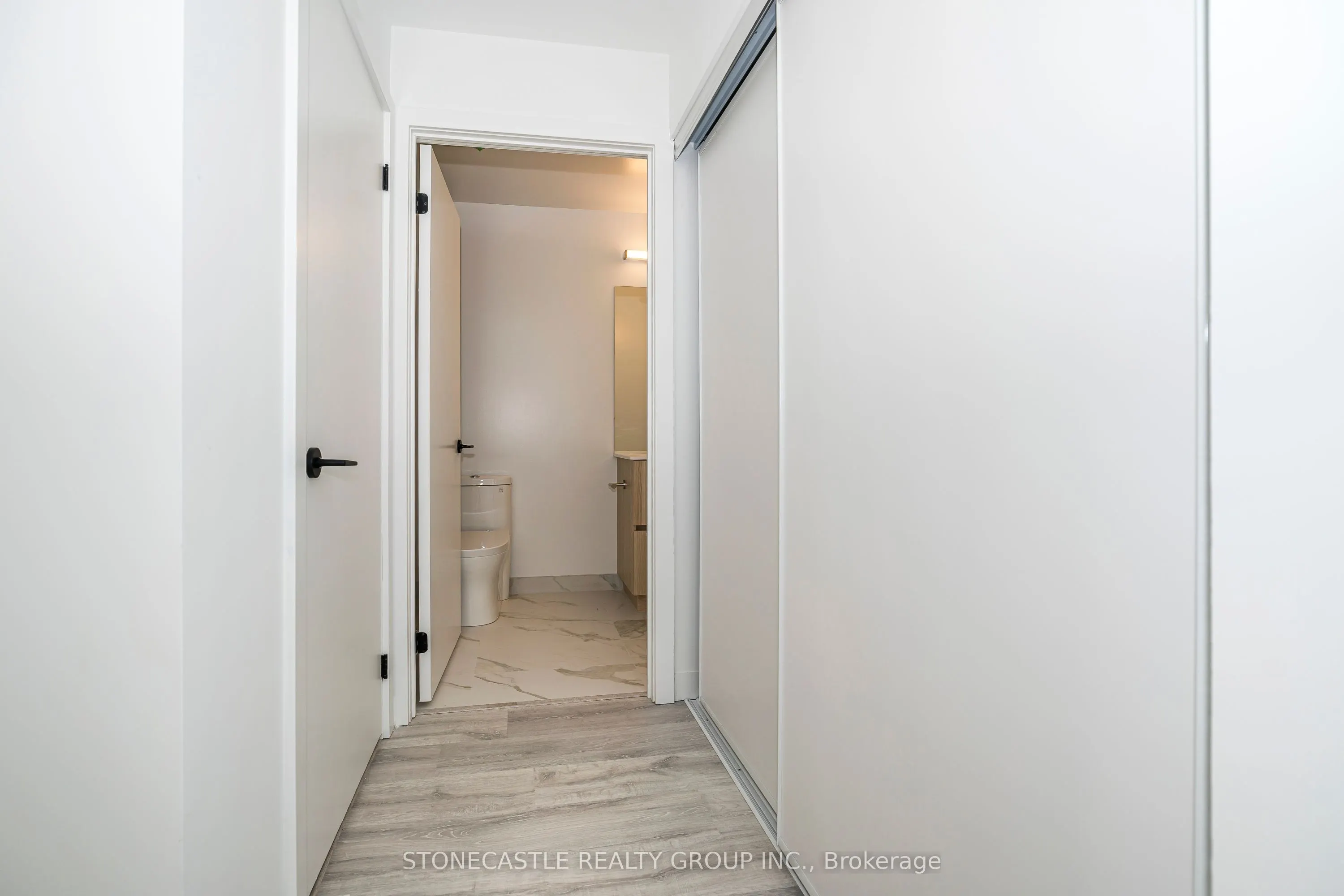 220 Missinnihe Way, #906