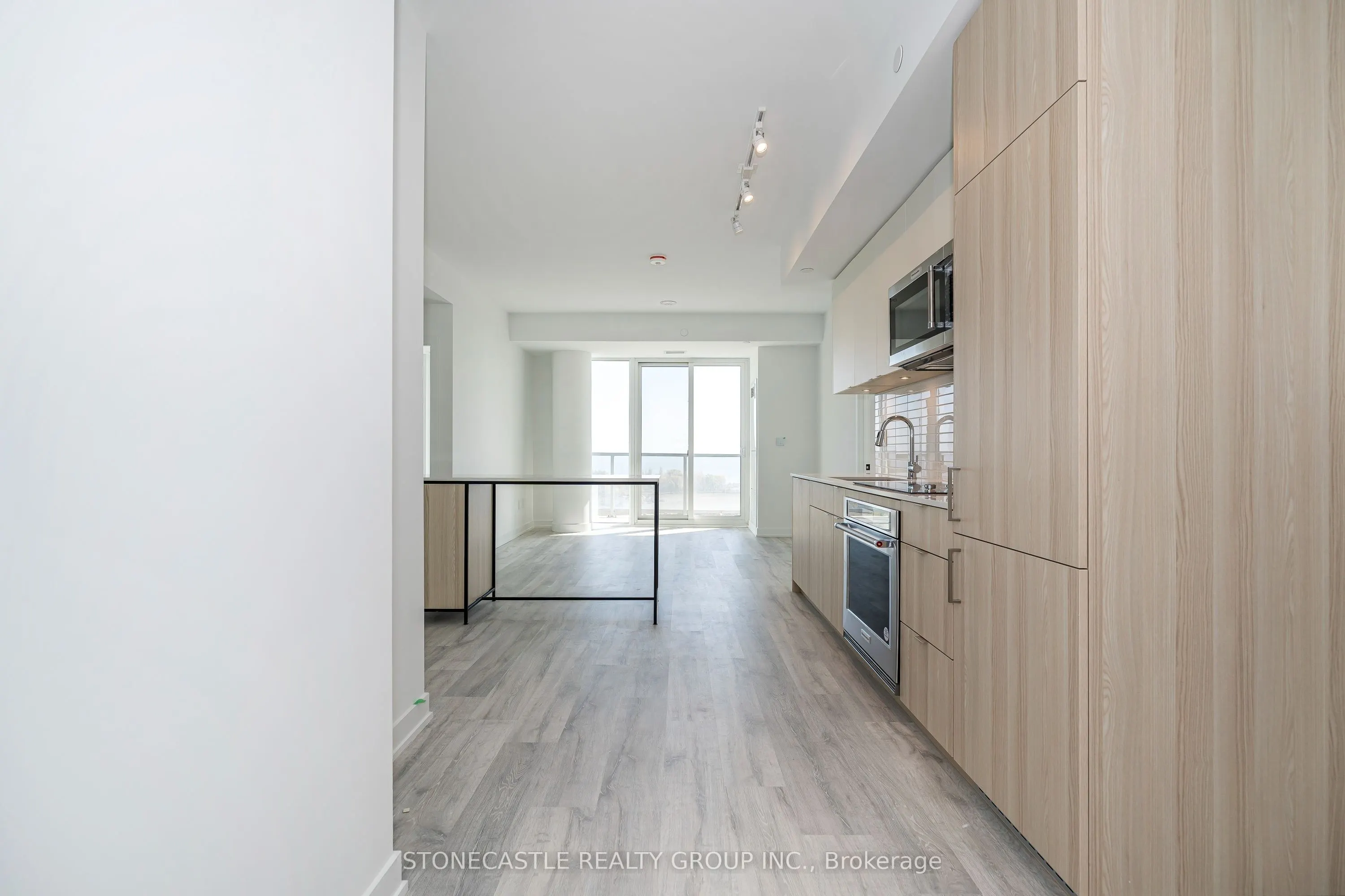 220 Missinnihe Way, #906