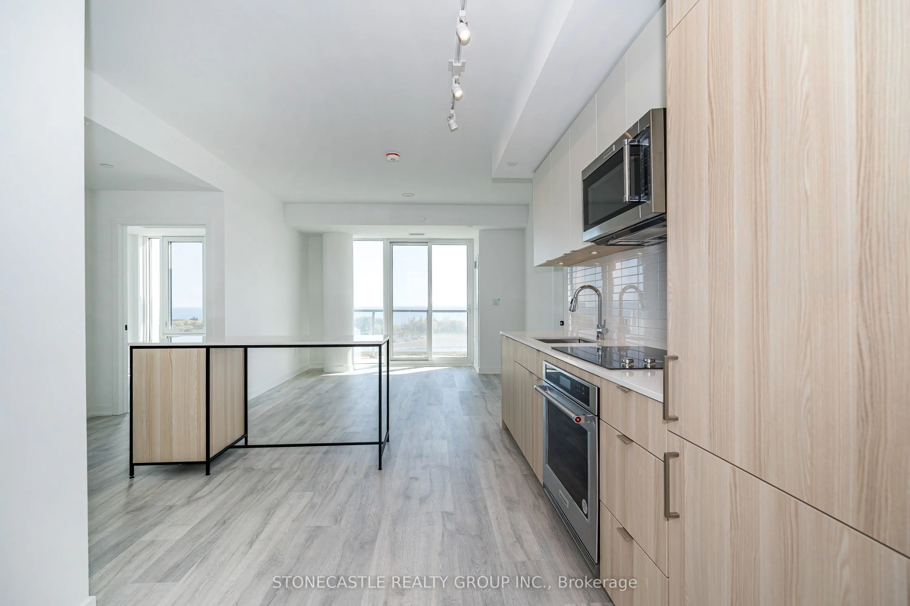 220 Missinnihe Way, #906