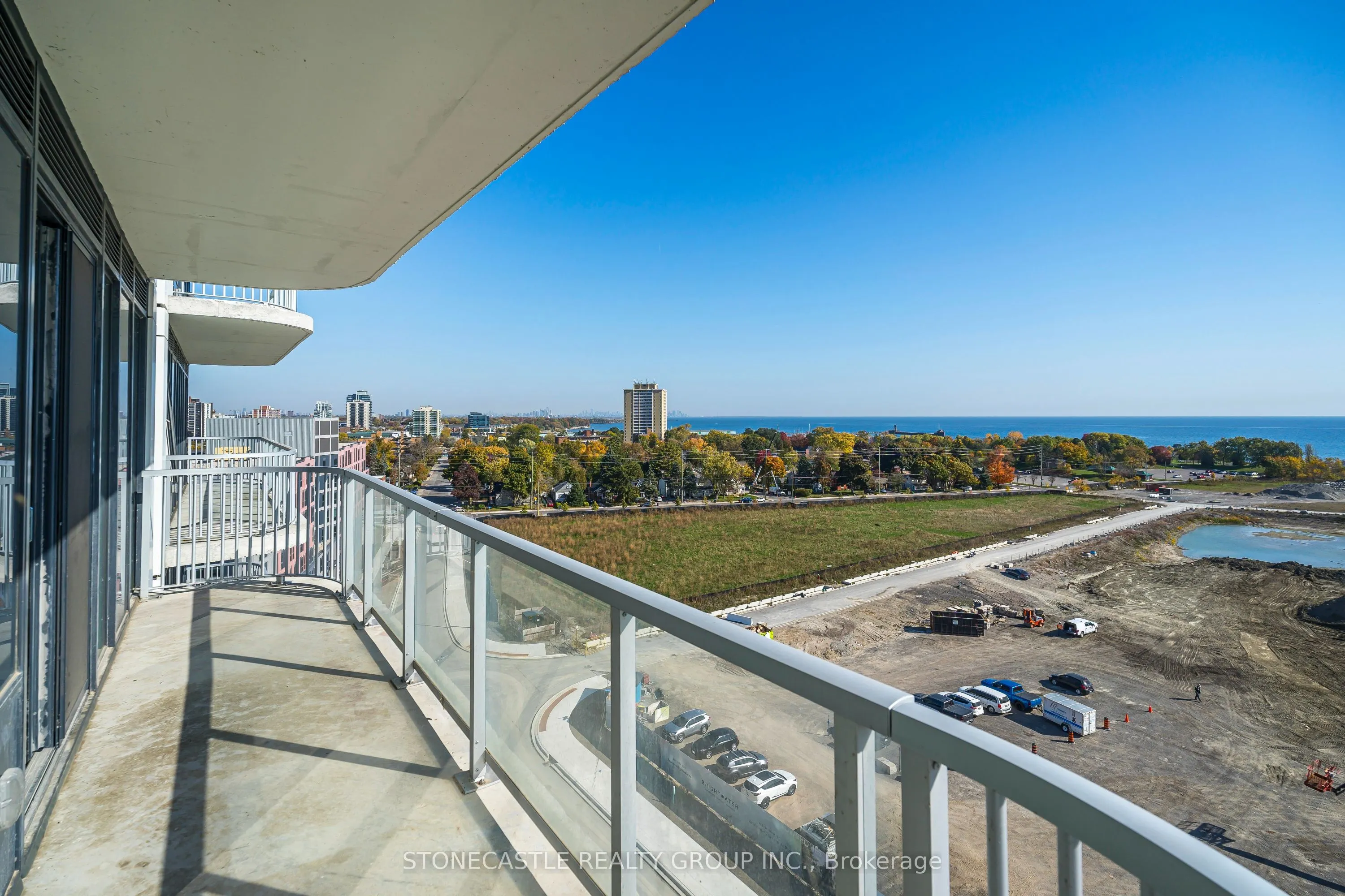 220 Missinnihe Way, #906