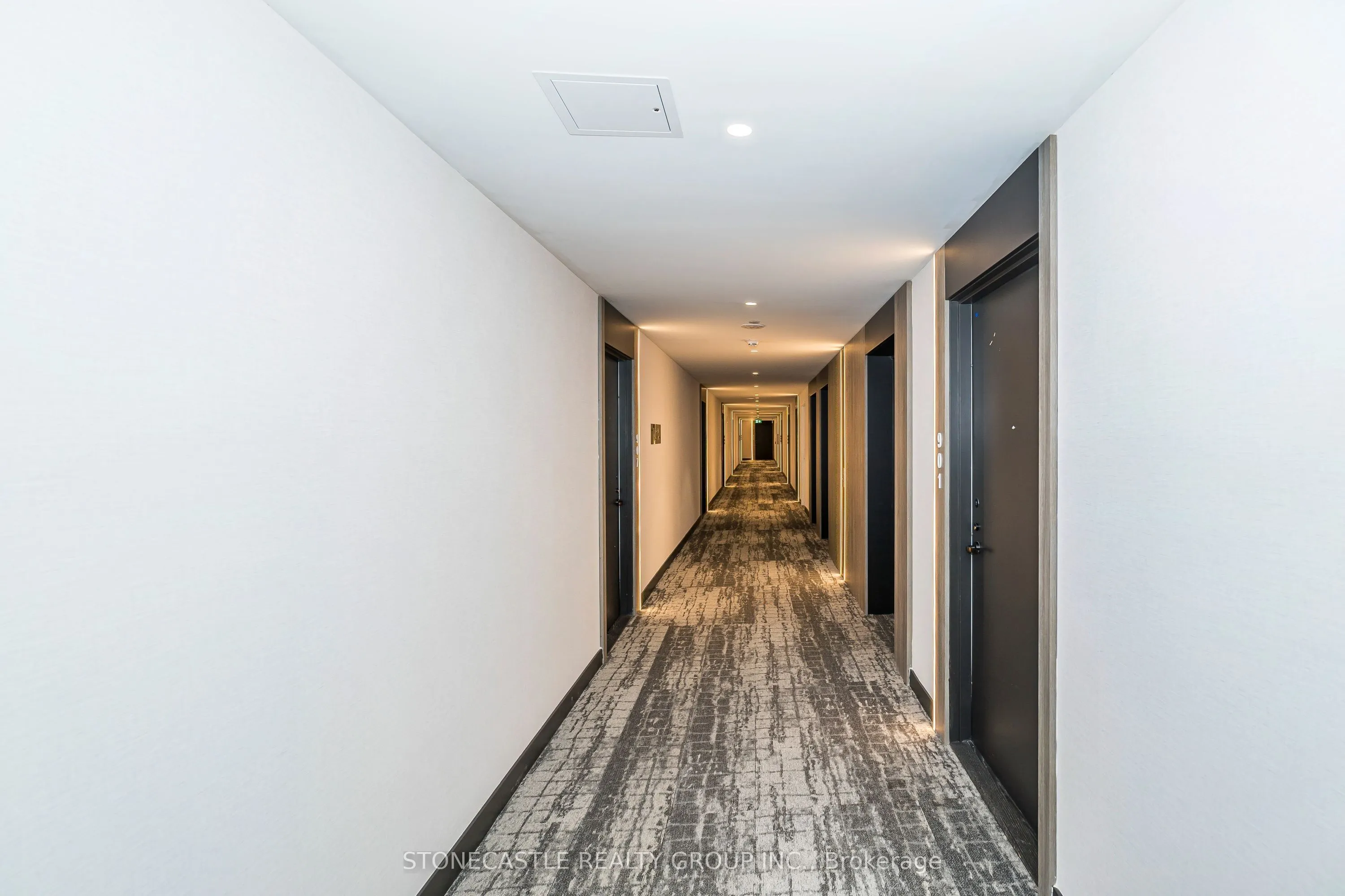220 Missinnihe Way, #906