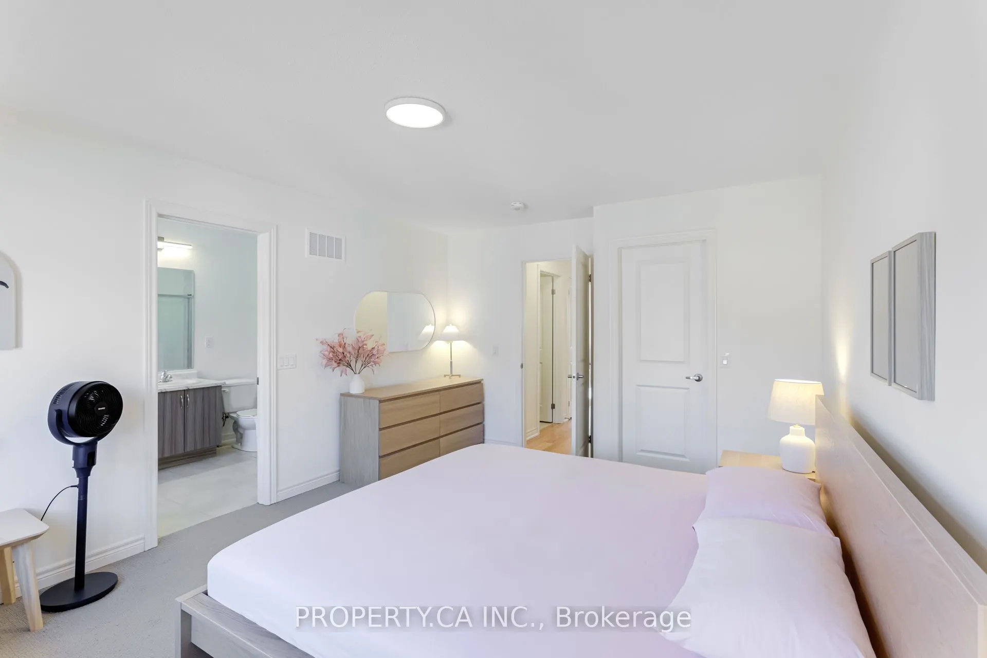 29 Benhurst Crescent