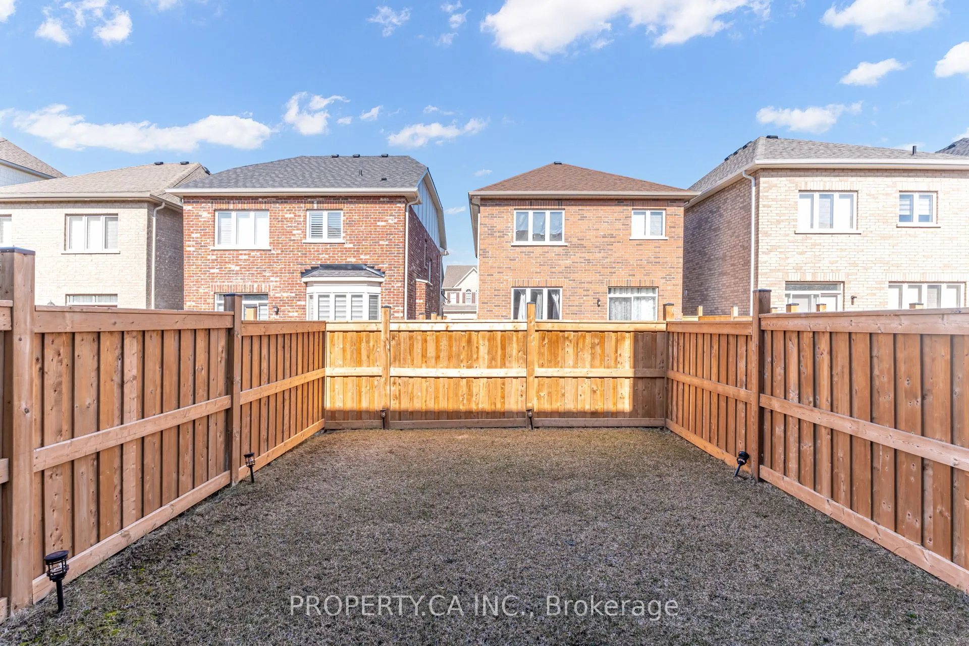 29 Benhurst Crescent