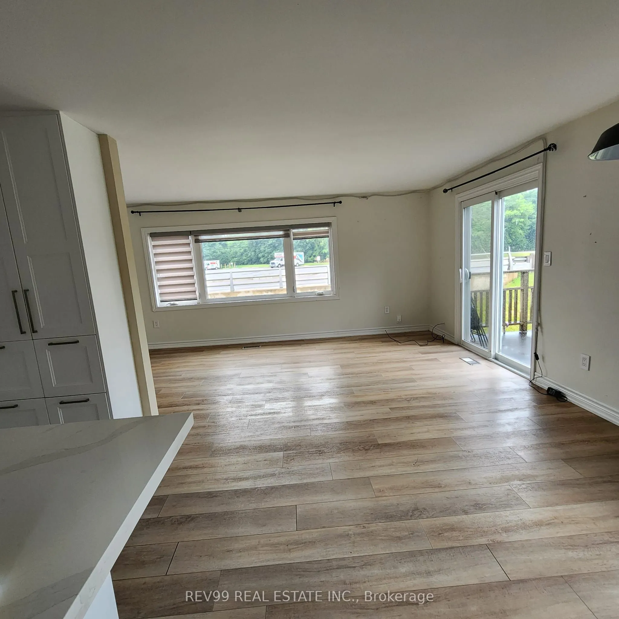 526 Guelph Street, #Upper