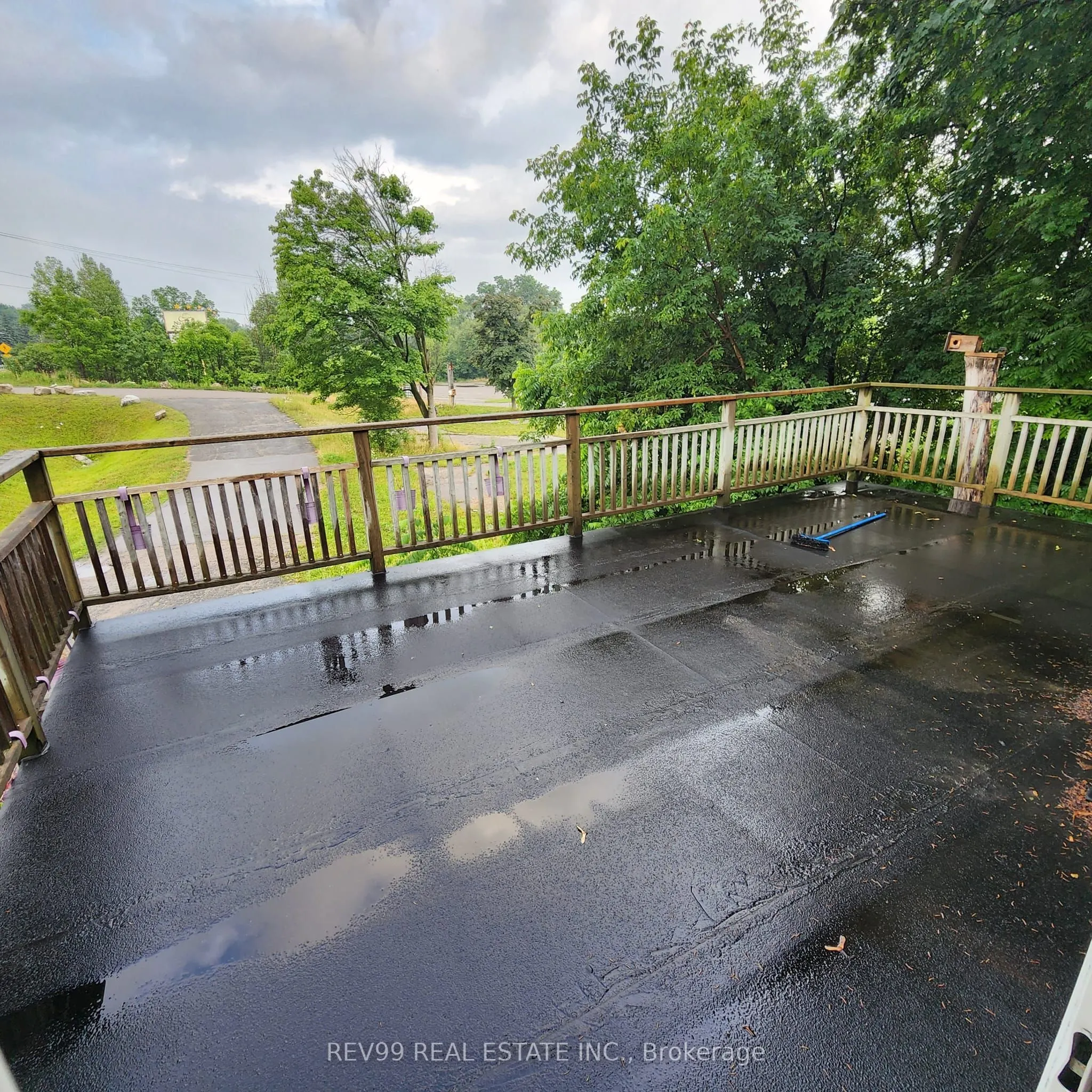 526 Guelph Street, #Upper