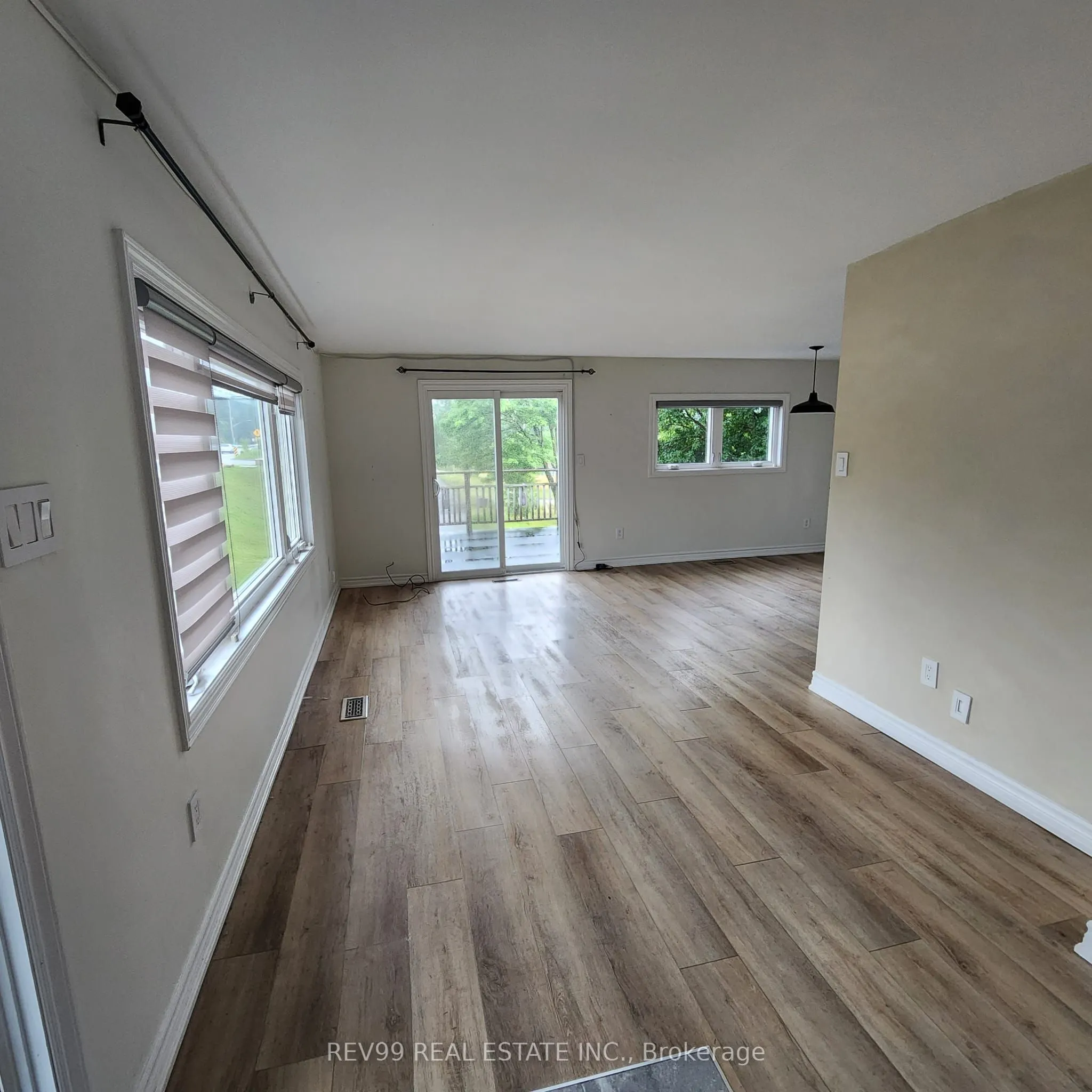 526 Guelph Street, #Upper