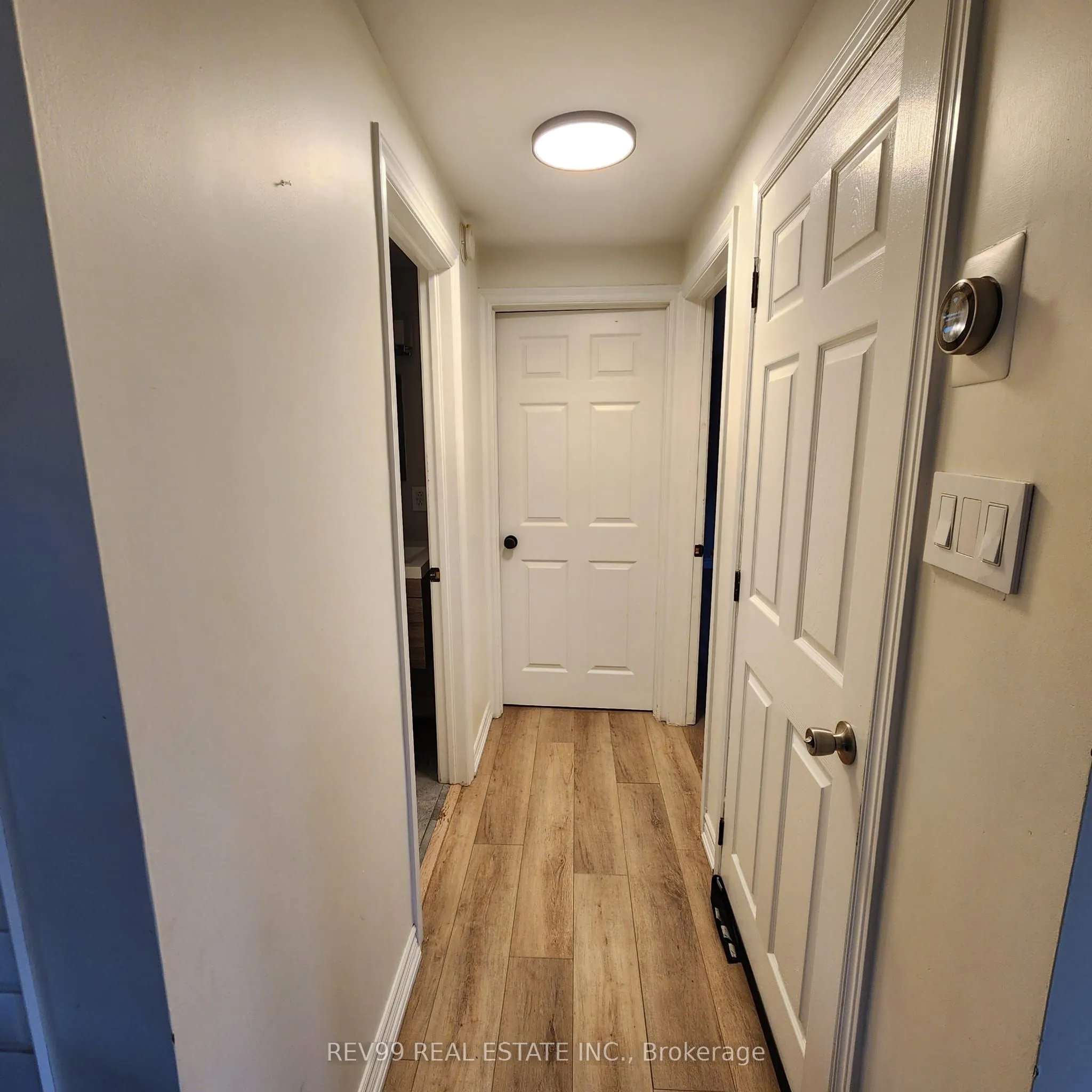 526 Guelph Street, #Upper
