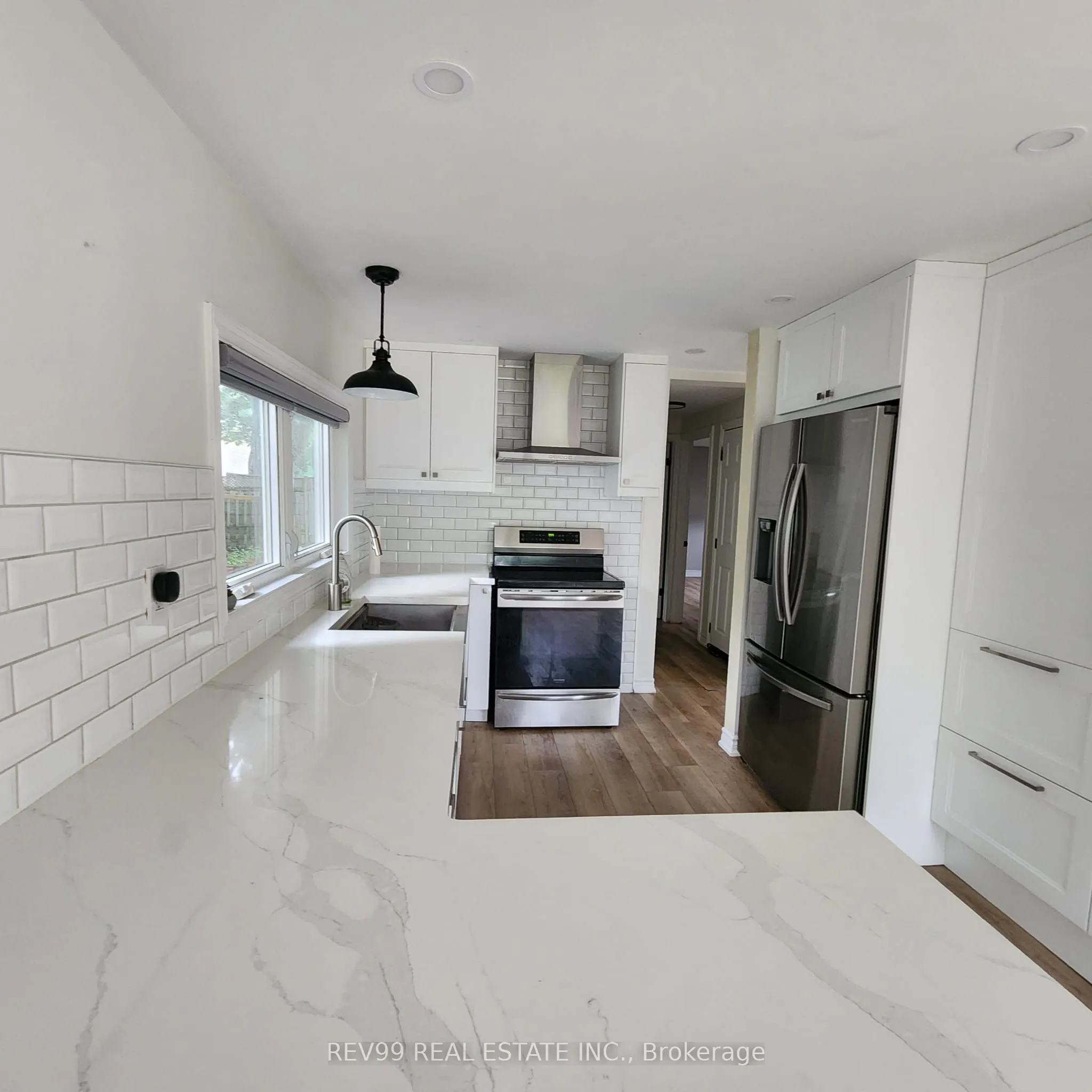 526 Guelph Street, #Upper