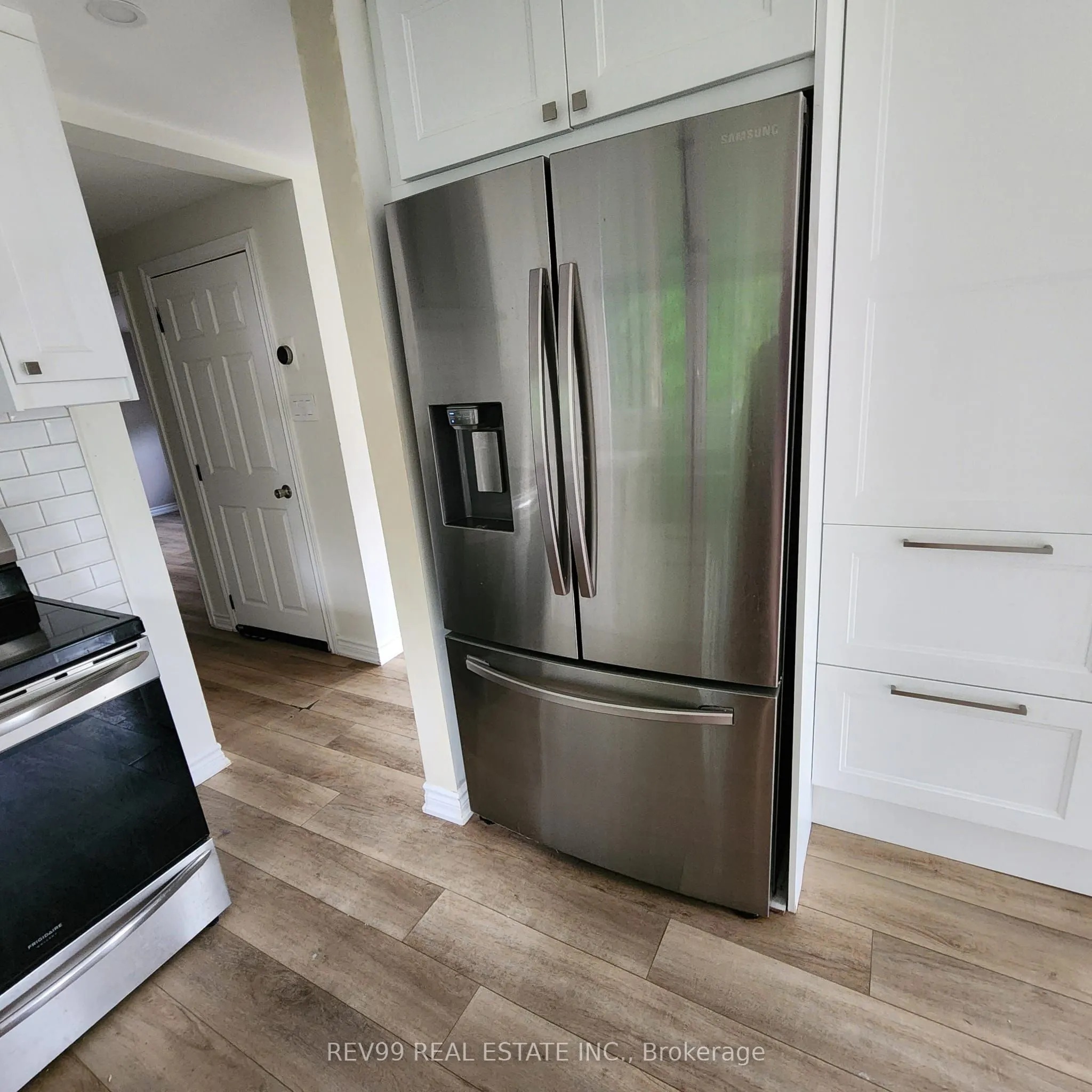 526 Guelph Street, #Upper