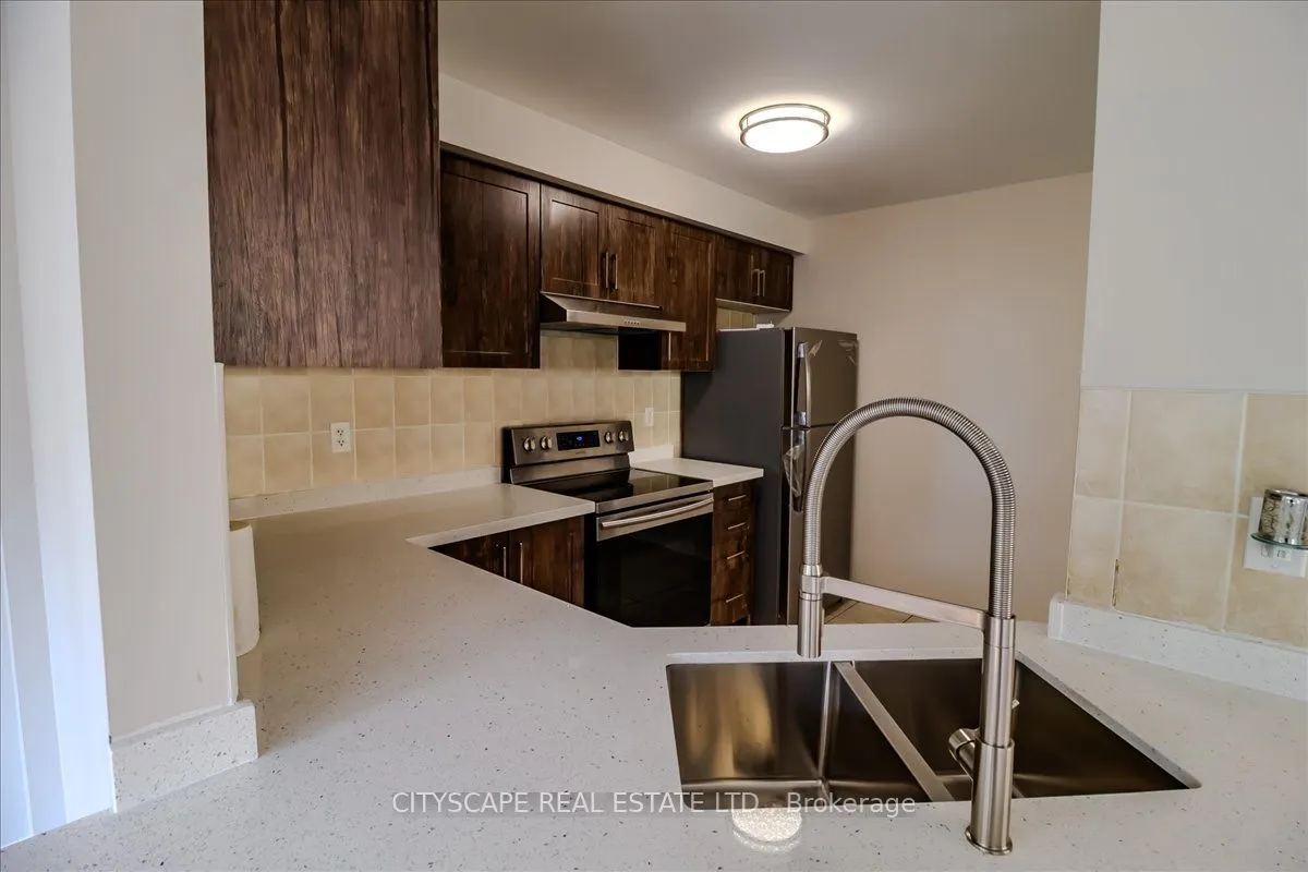 3950 Erin Centre Boulevard, #42