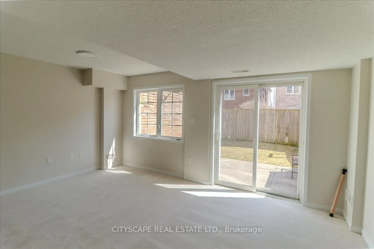 3950 Erin Centre Boulevard, #42