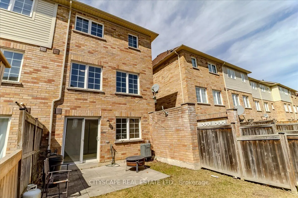 3950 Erin Centre Boulevard, #42