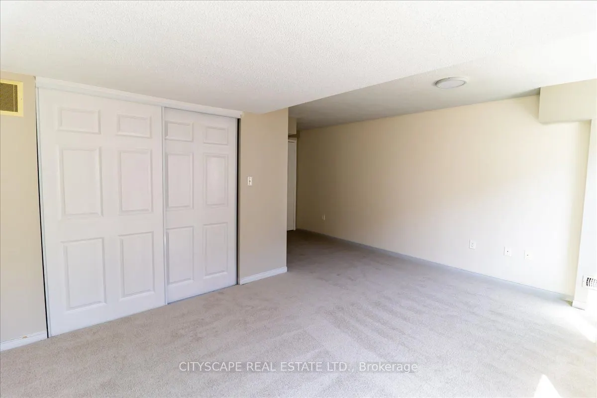 3950 Erin Centre Boulevard, #42