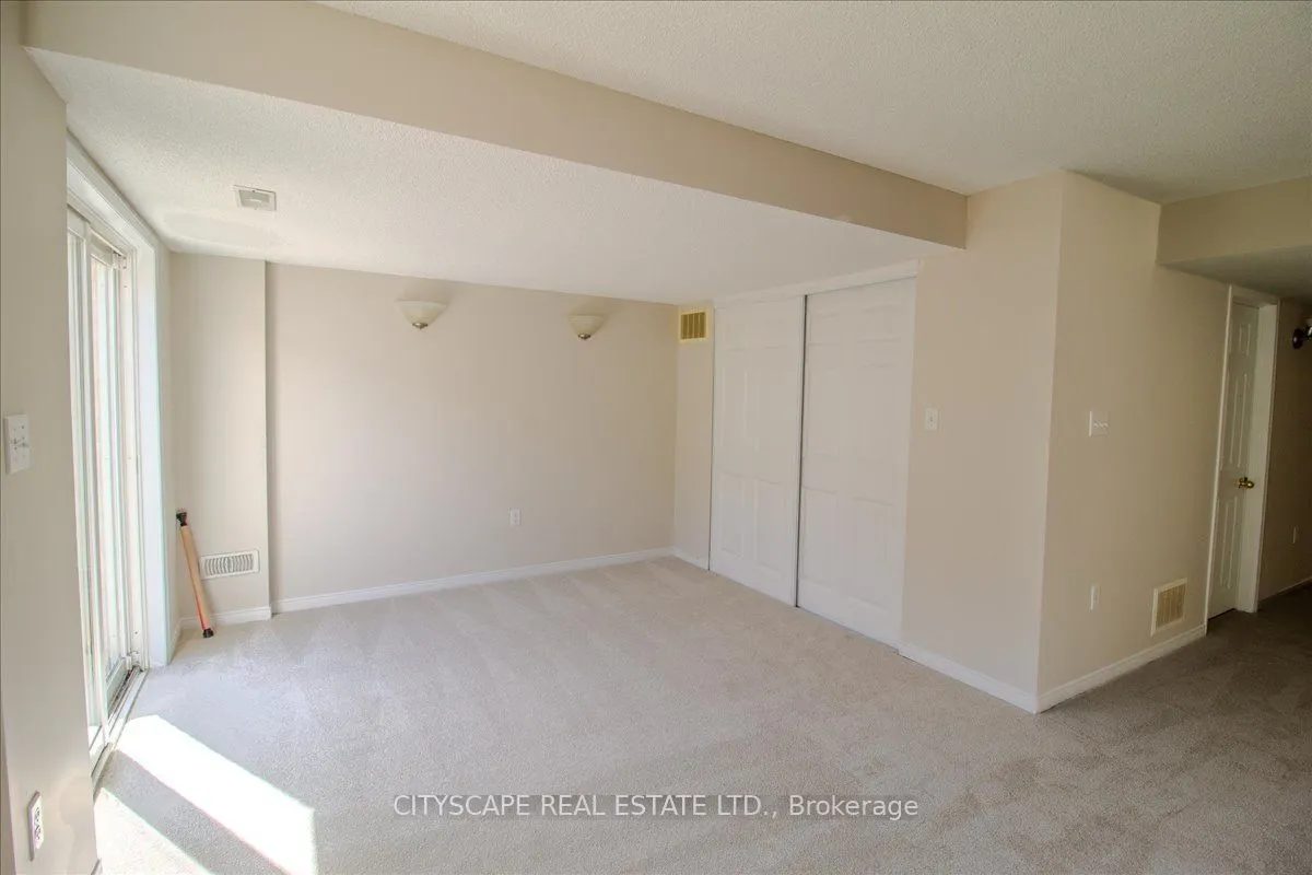 3950 Erin Centre Boulevard, #42