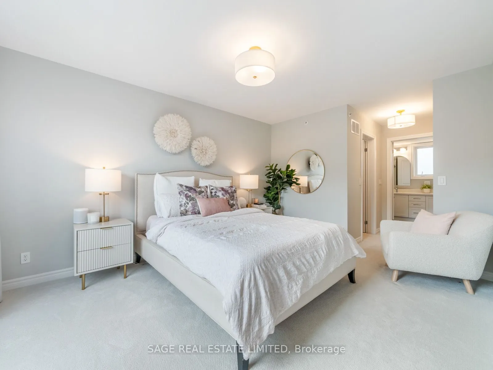 80 Eastwood Park Gardens, #4