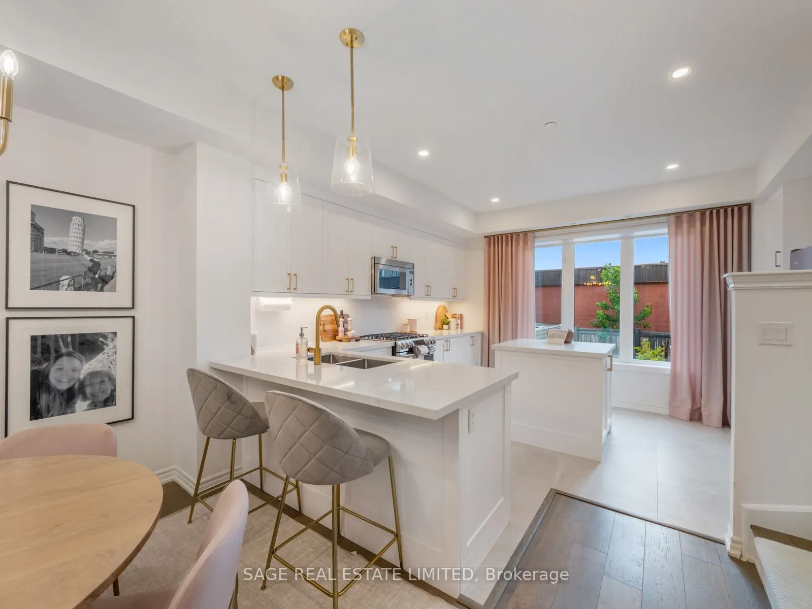 80 Eastwood Park Gardens, #4