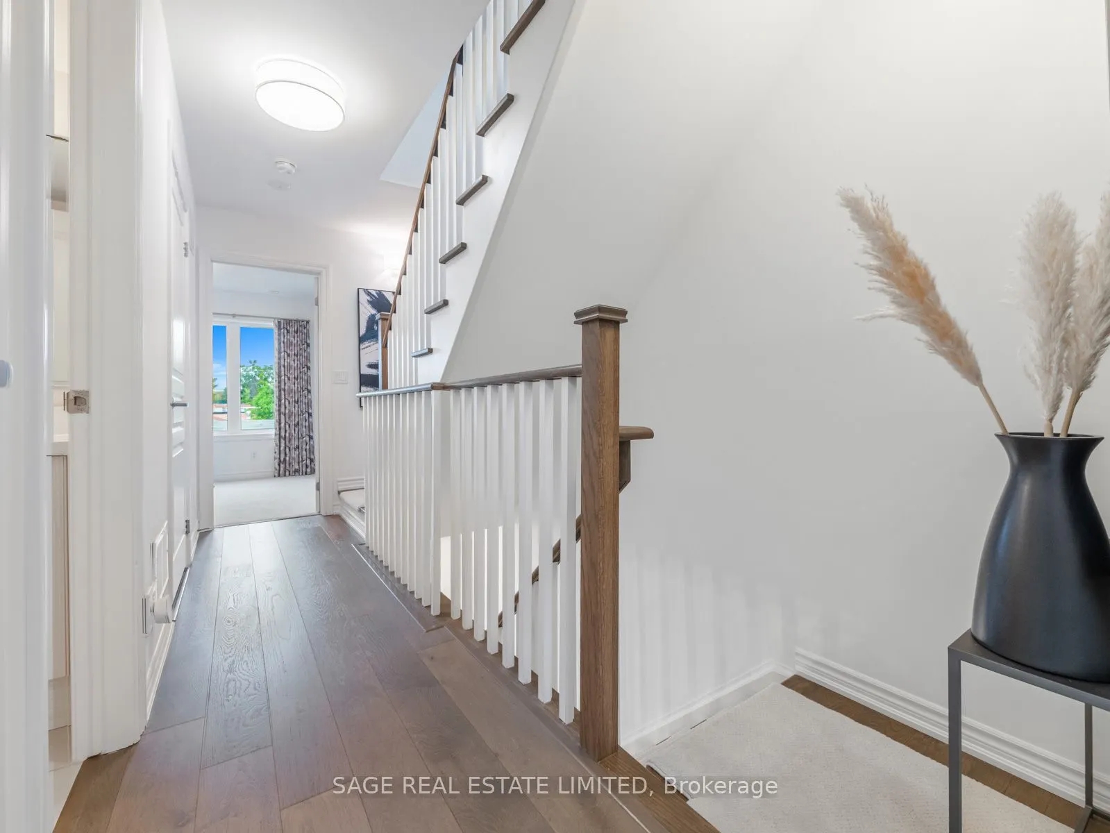 80 Eastwood Park Gardens, #4