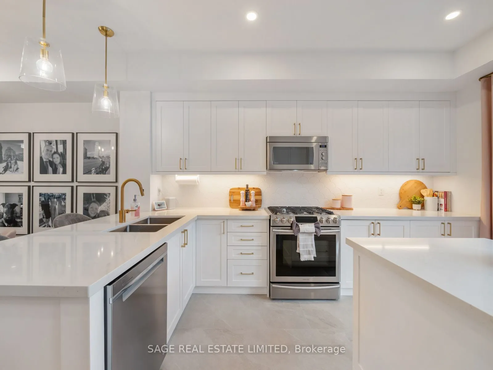 80 Eastwood Park Gardens, #4