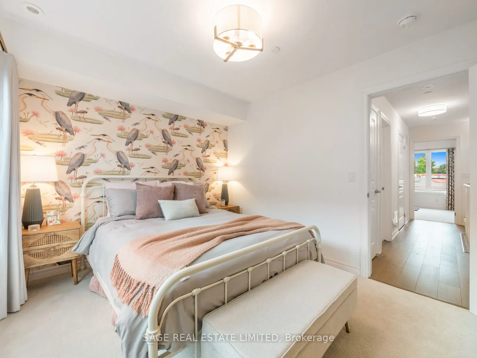 80 Eastwood Park Gardens, #4