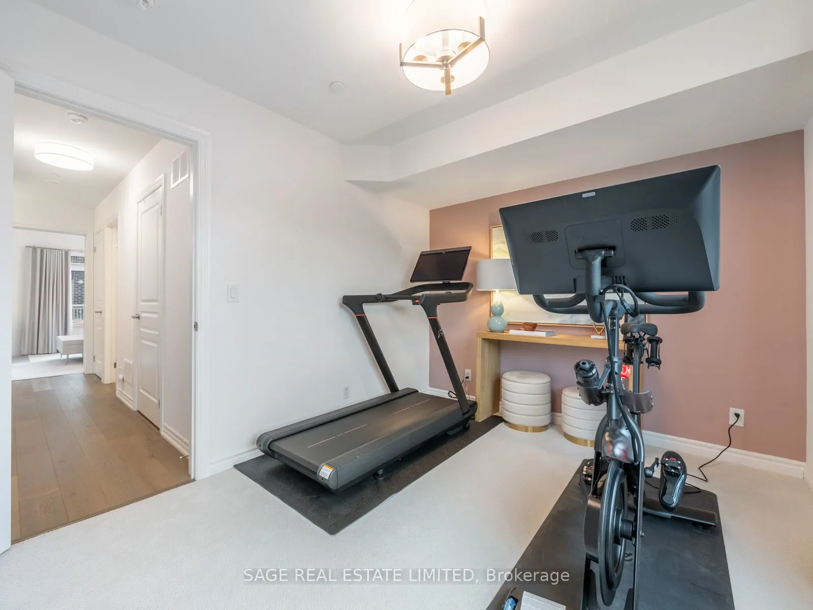 80 Eastwood Park Gardens, #4