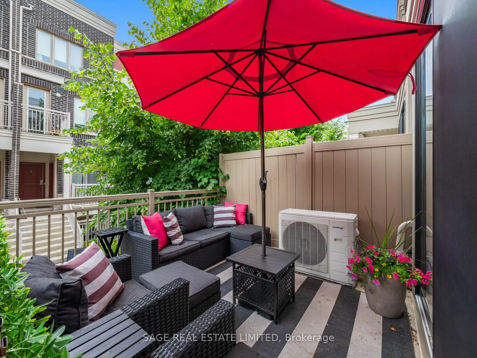 80 Eastwood Park Gardens, #4