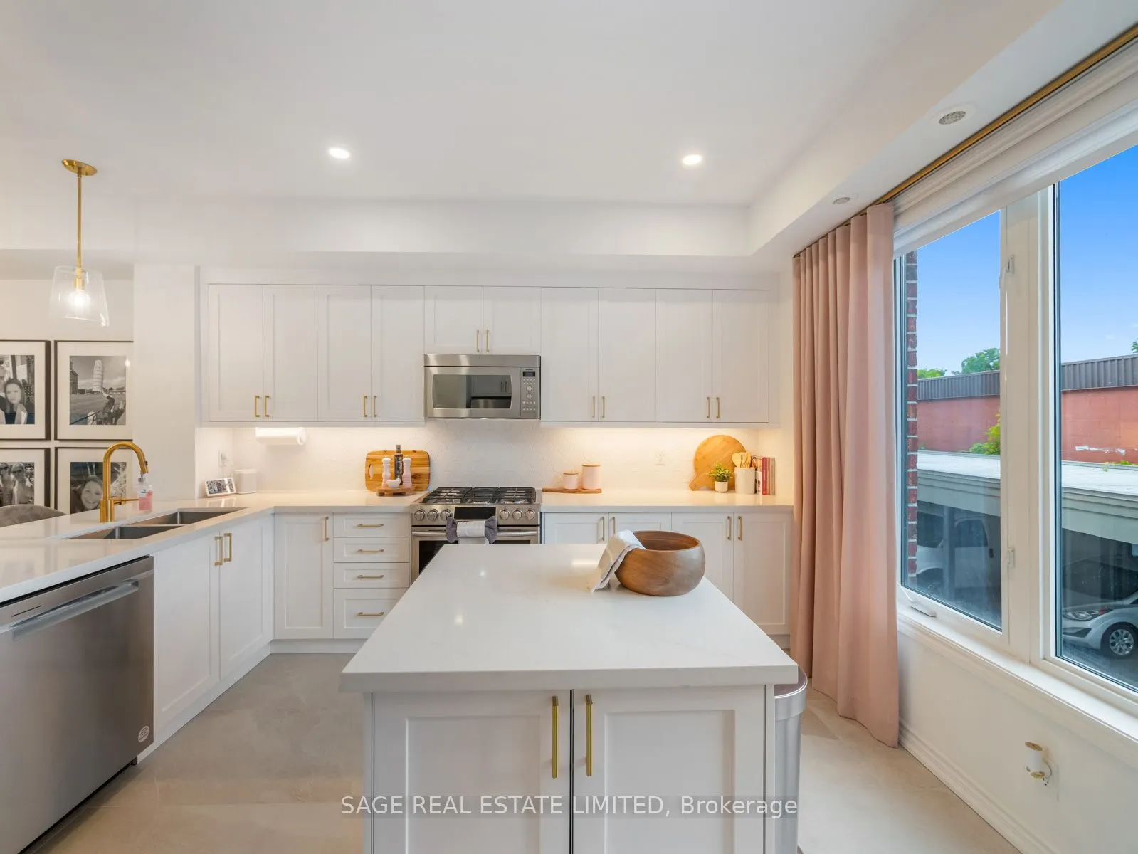 80 Eastwood Park Gardens, #4