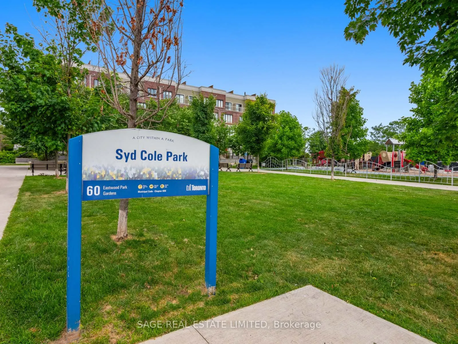 80 Eastwood Park Gardens, #4