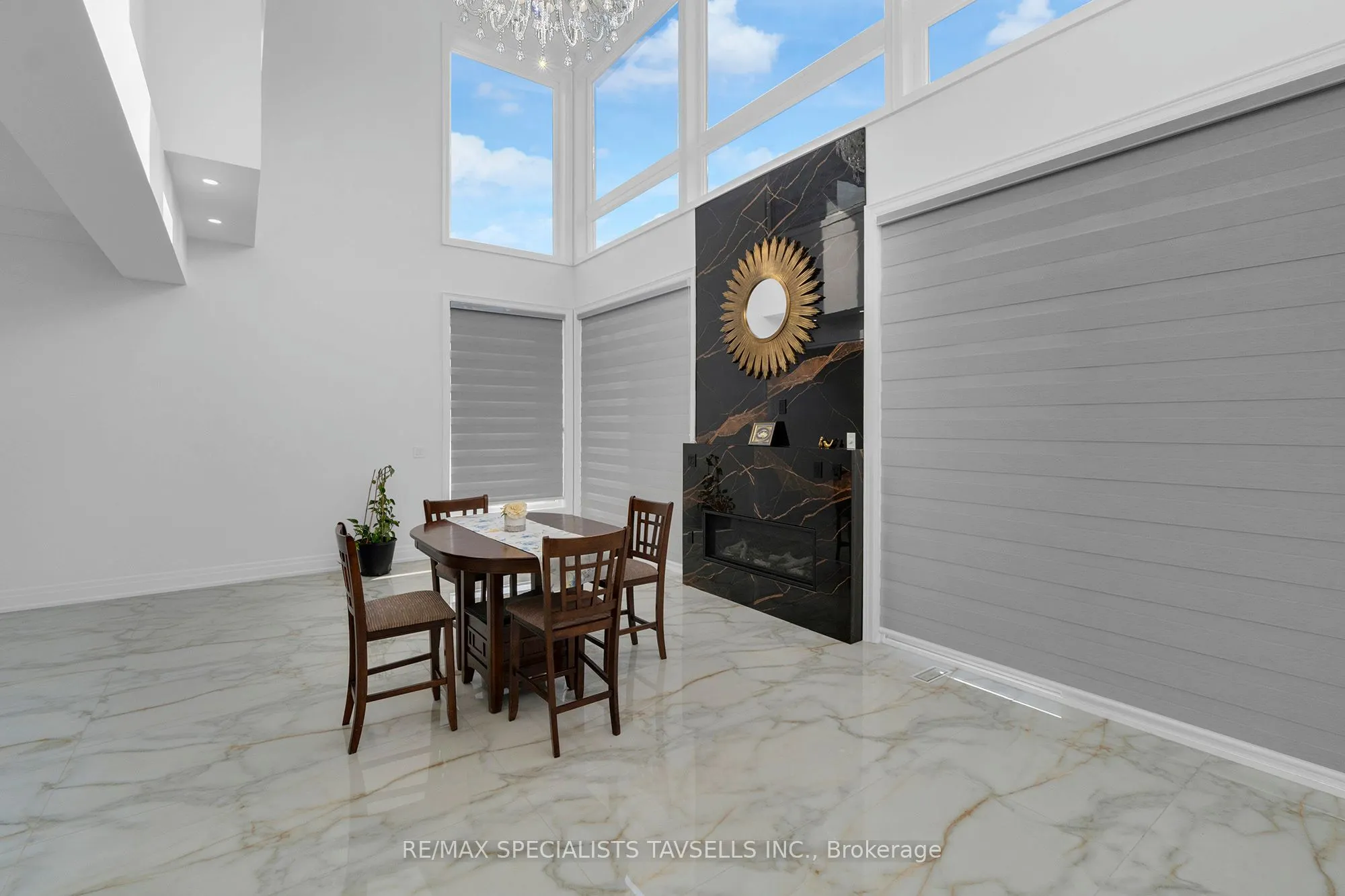 2882 CHARLESTON Side Road S