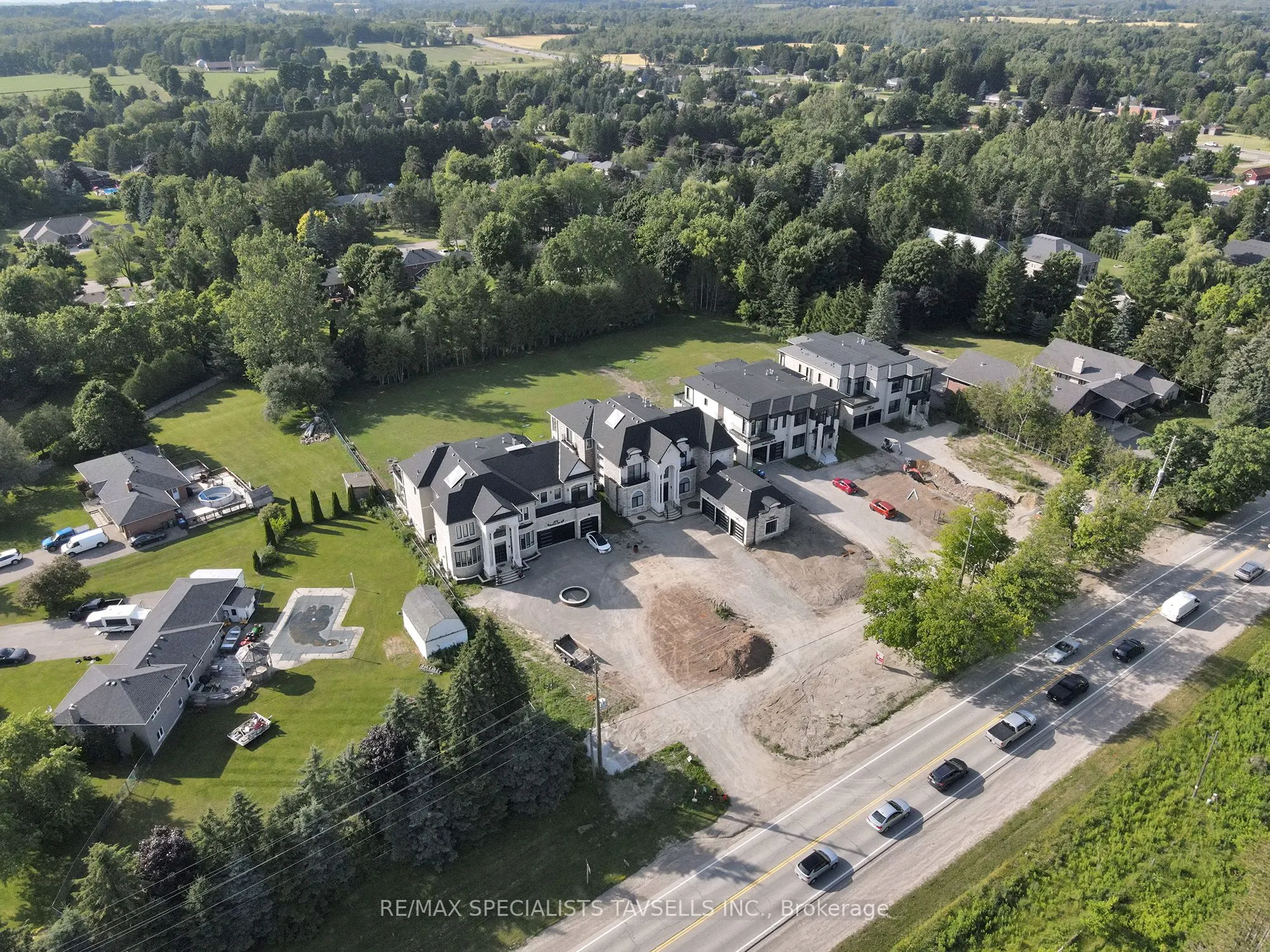 2882 CHARLESTON Side Road S