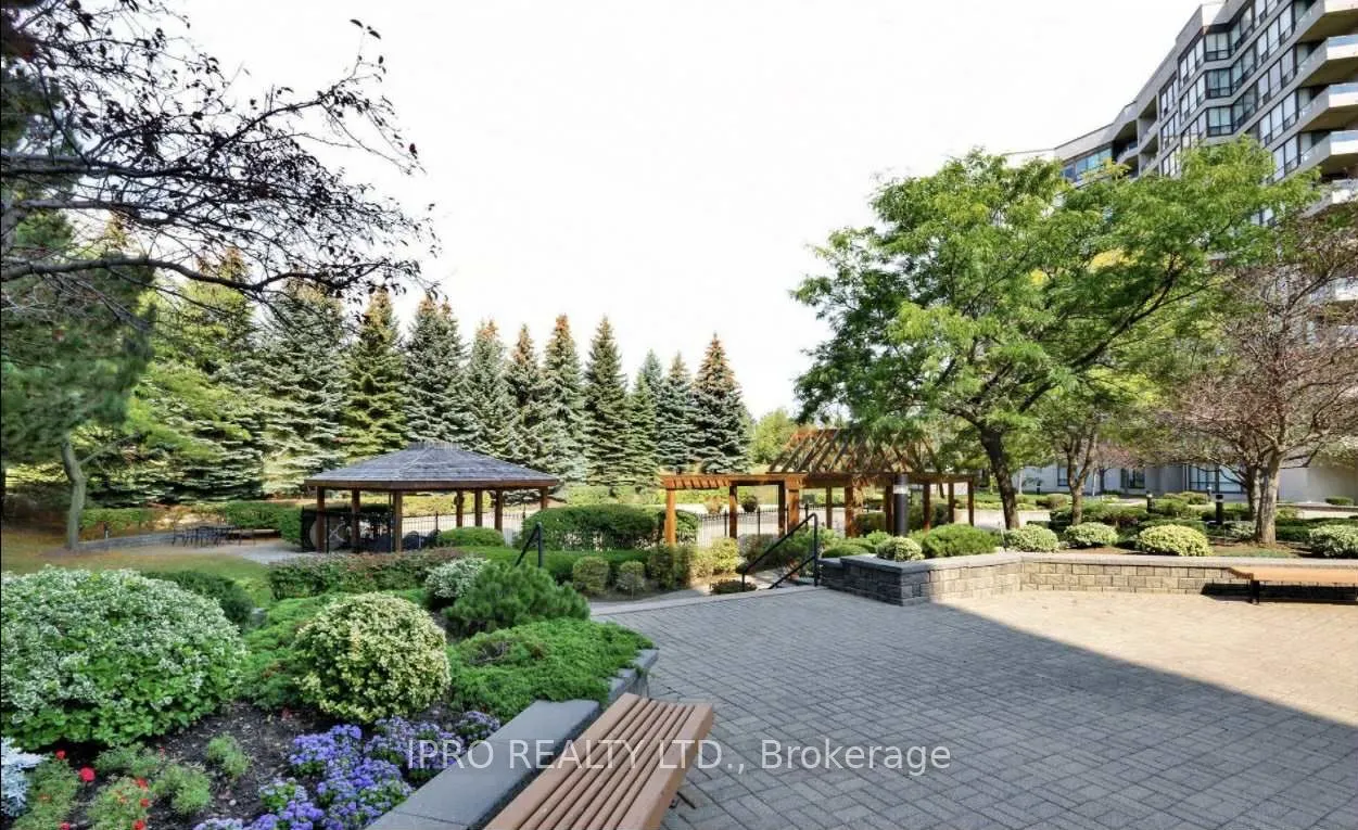12 Laurelcrest Street, #311