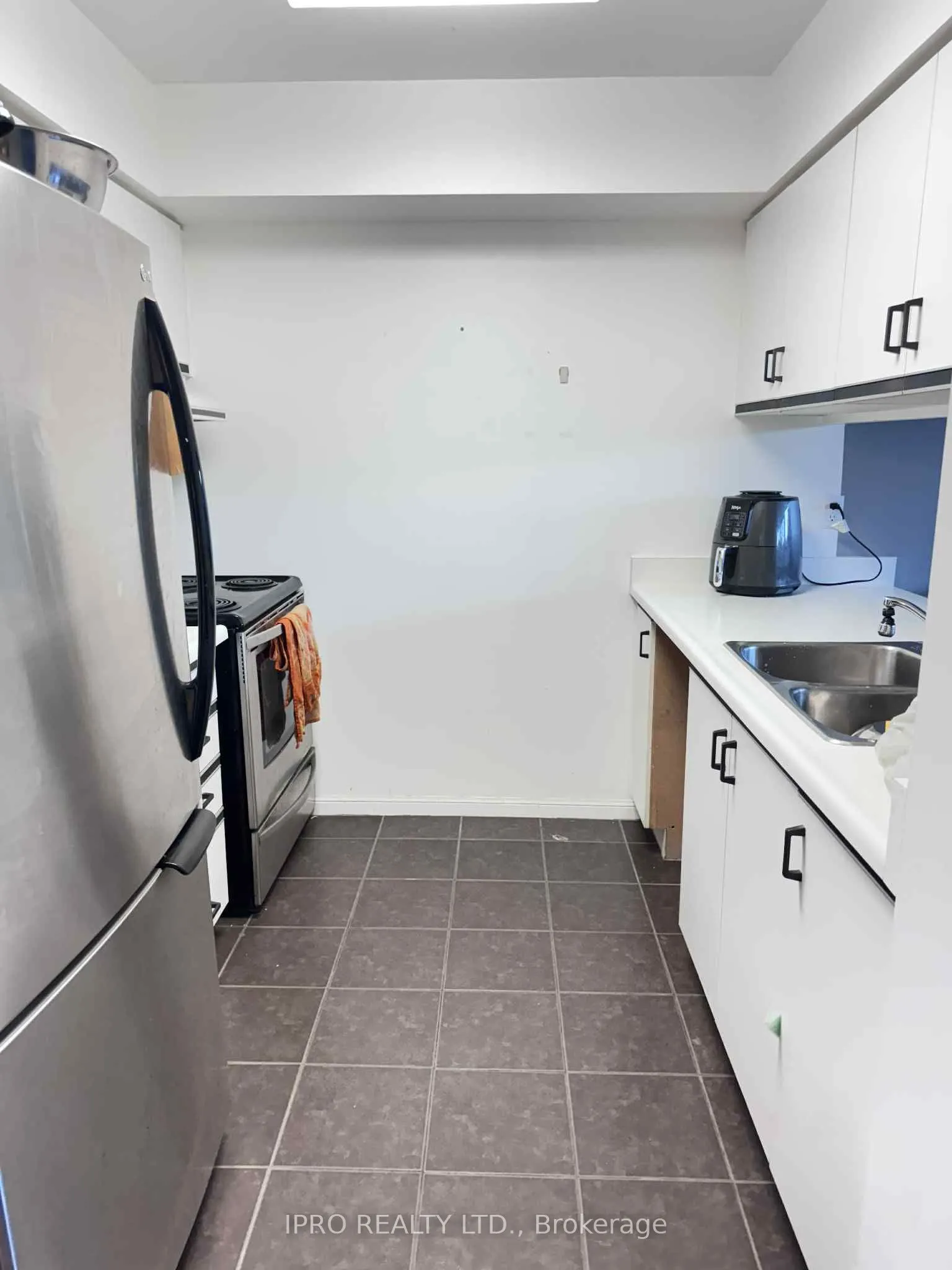12 Laurelcrest Street, #311