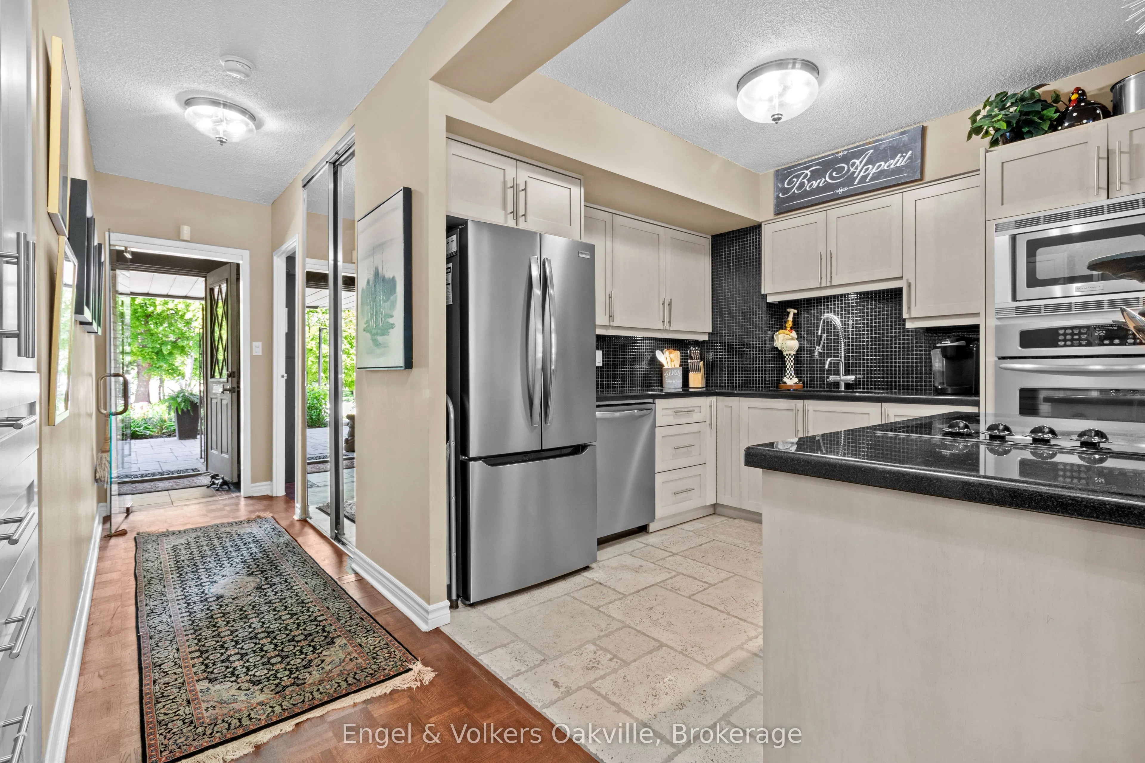 1000 Cedarglen Gate, #402