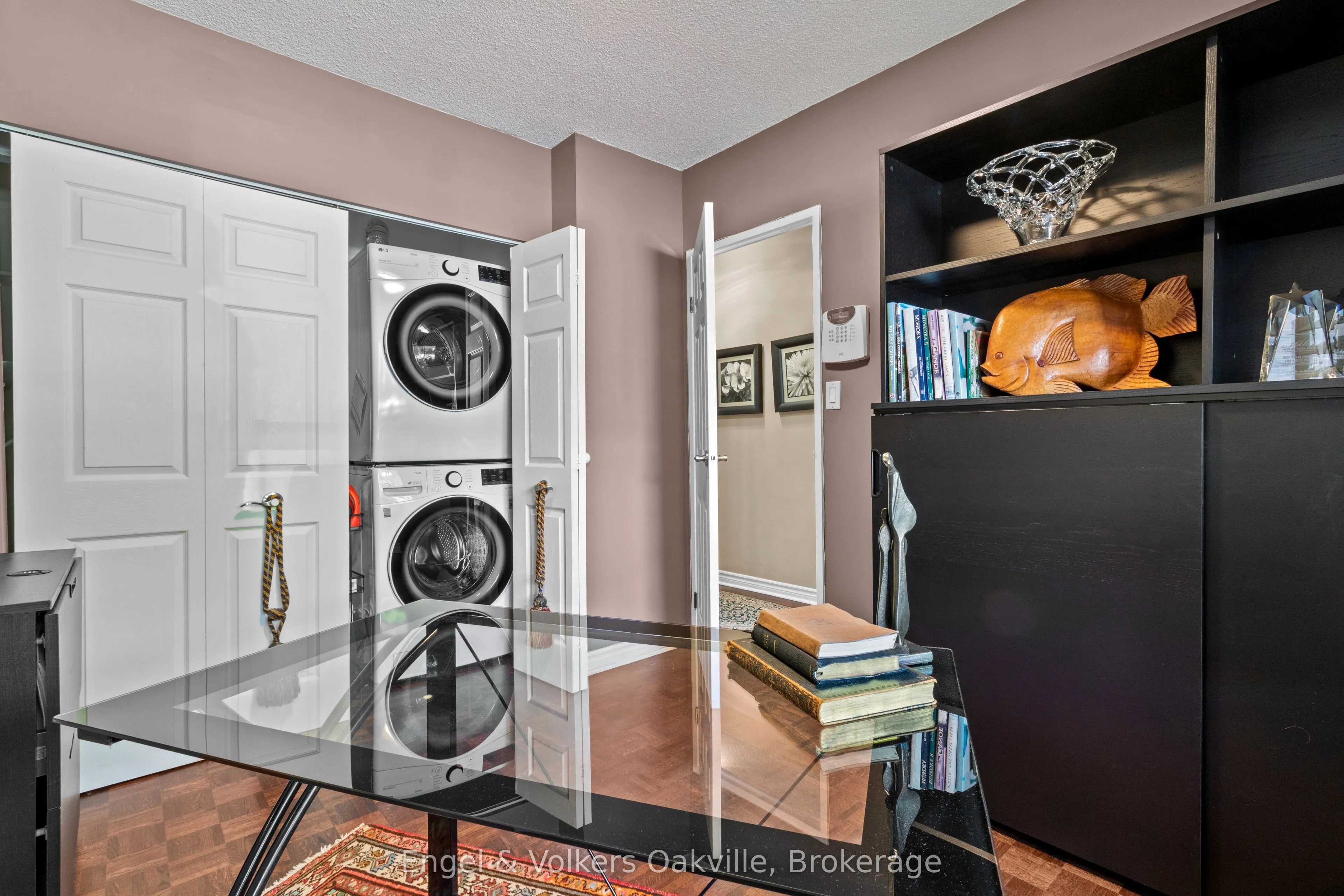 1000 Cedarglen Gate, #402
