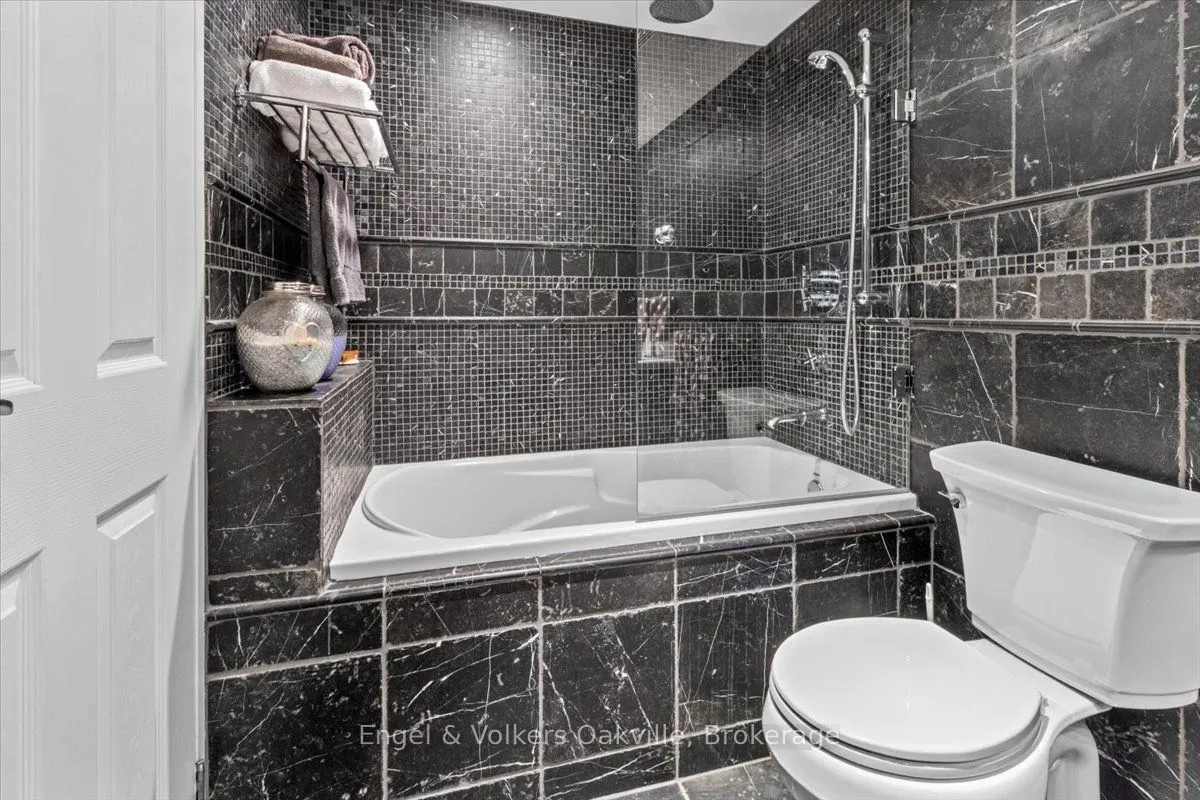 1000 Cedarglen Gate, #402