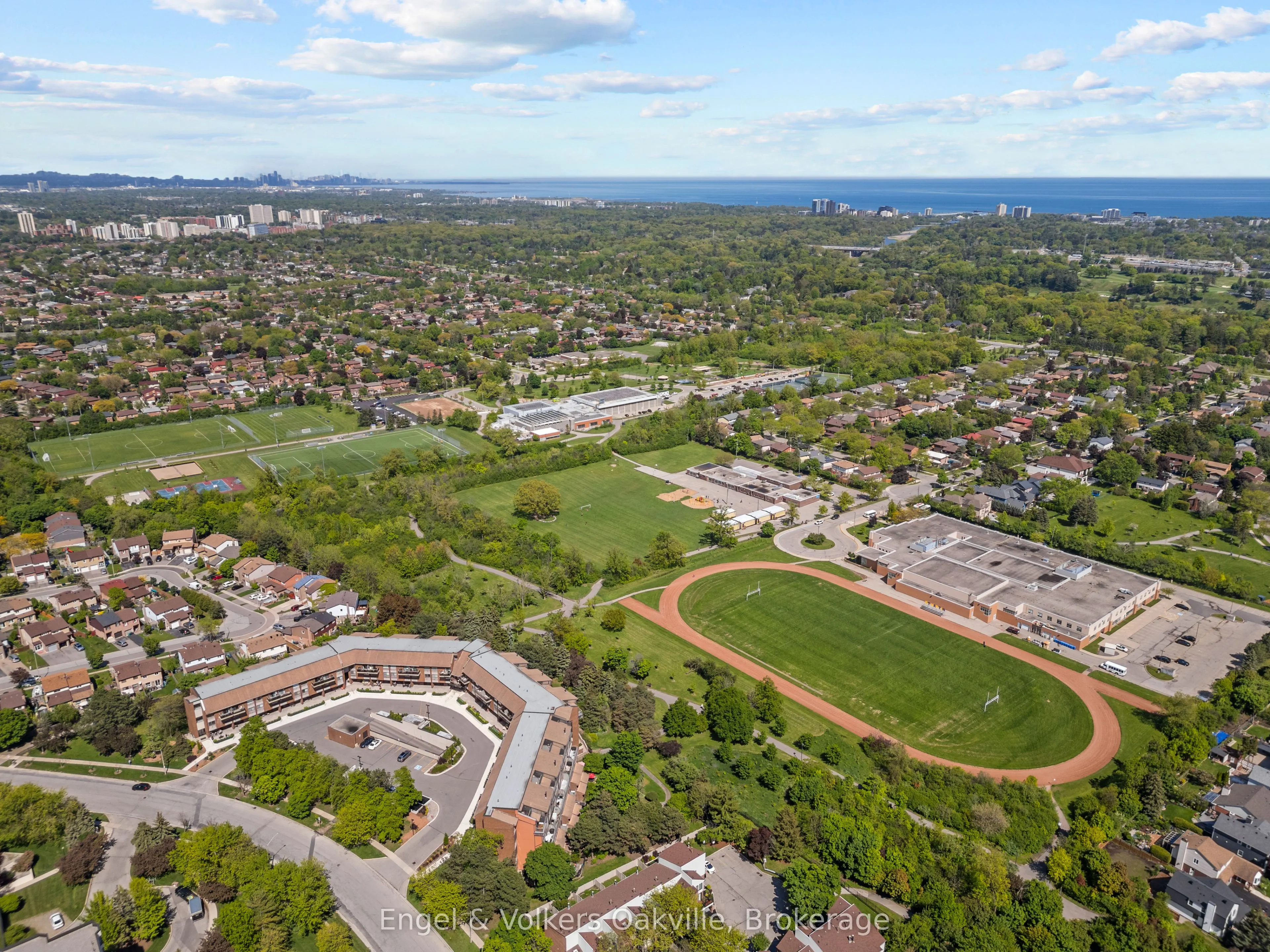 1000 Cedarglen Gate, #402