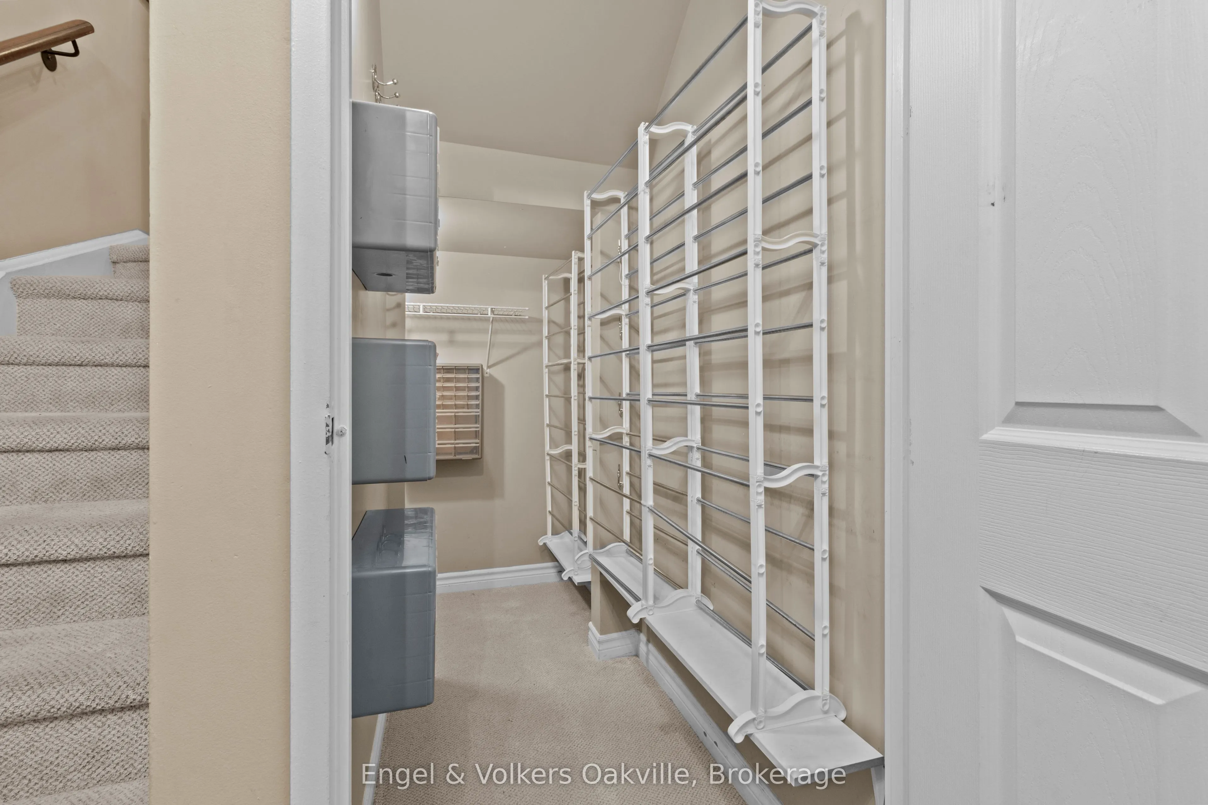 1000 Cedarglen Gate, #402