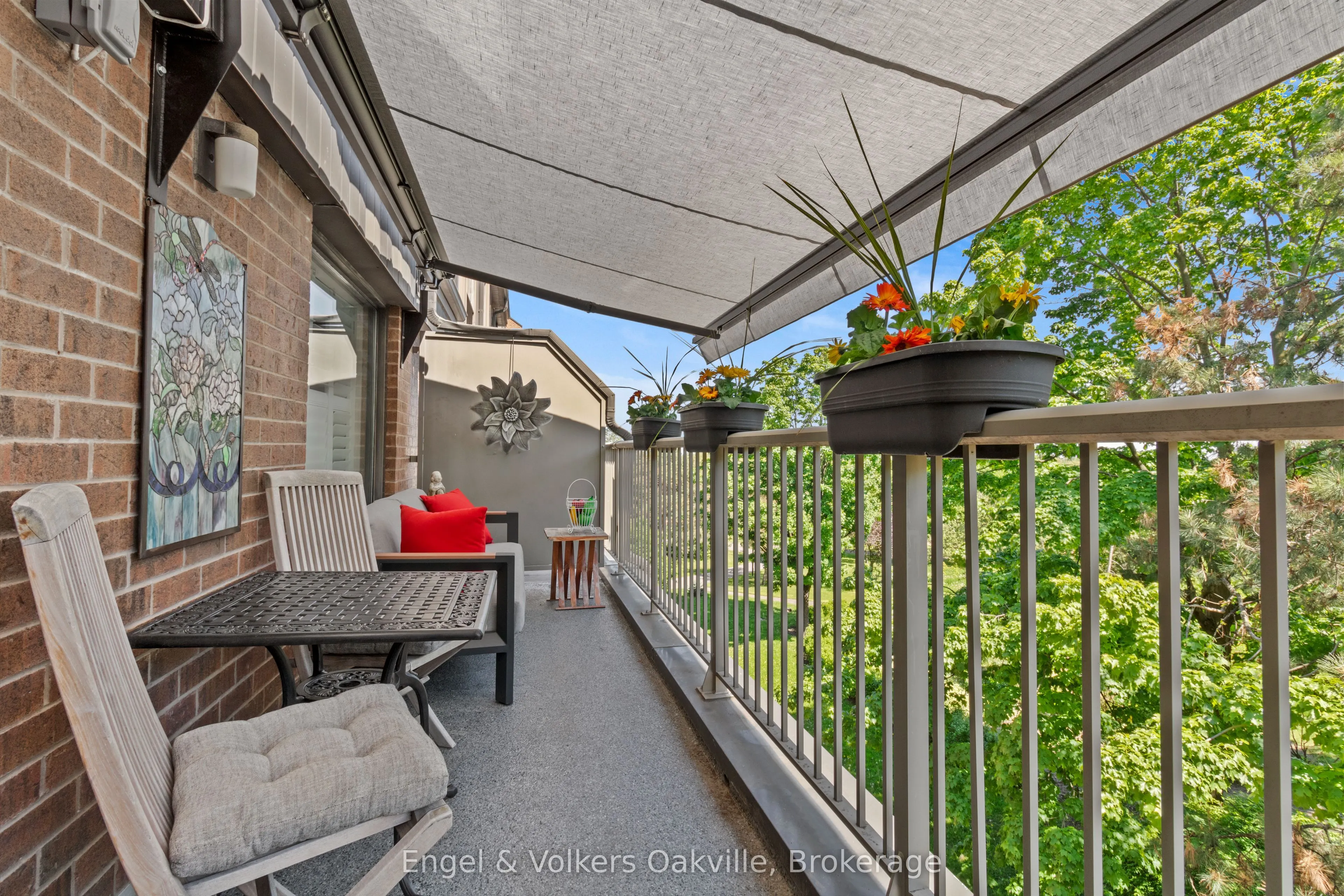 1000 Cedarglen Gate, #402