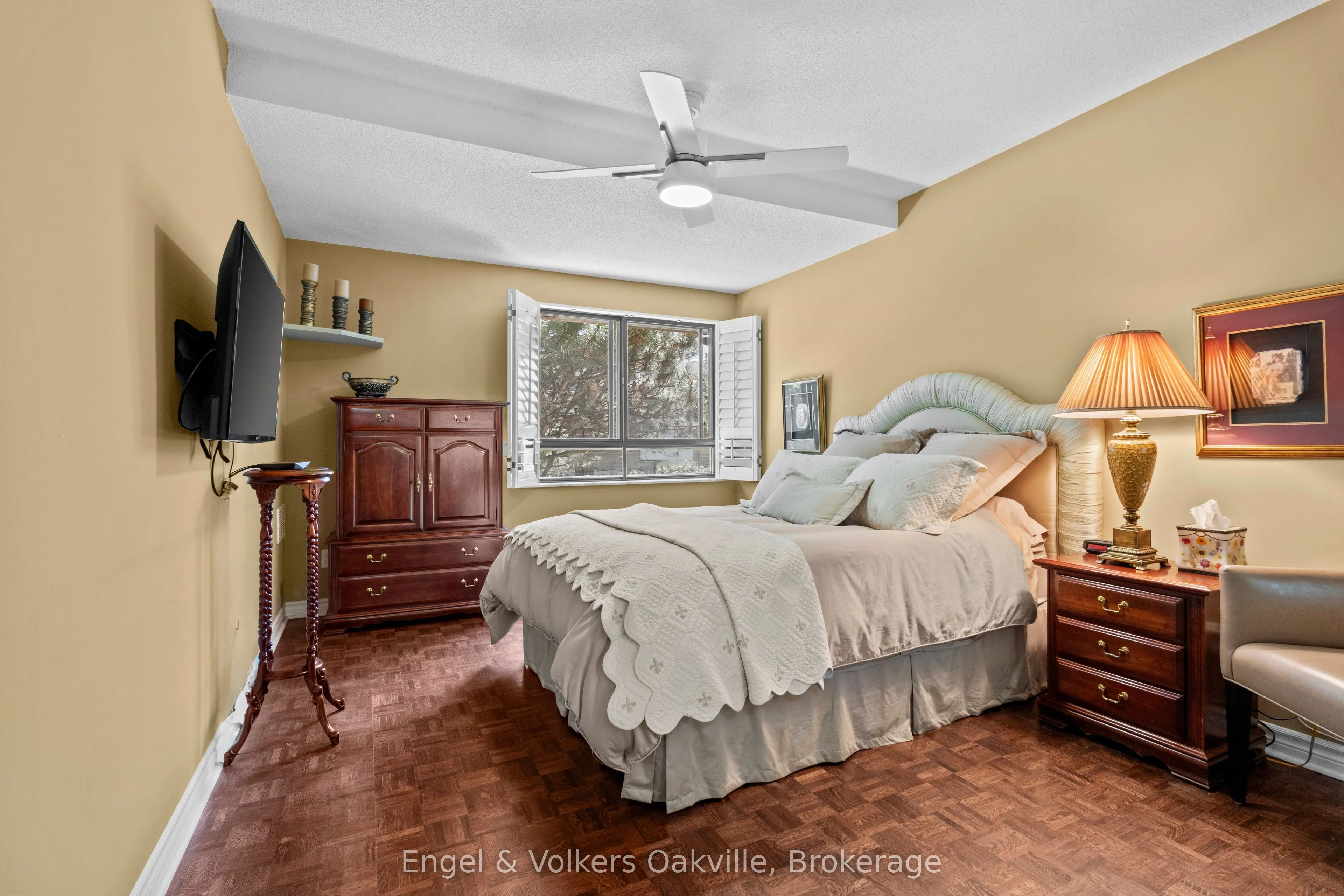 1000 Cedarglen Gate, #402