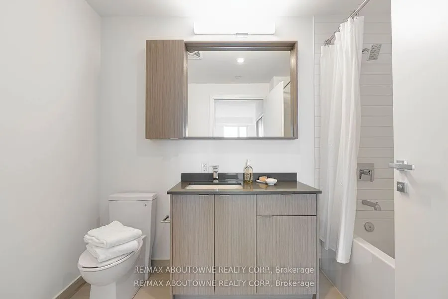 125 Bronte Road, #A01203