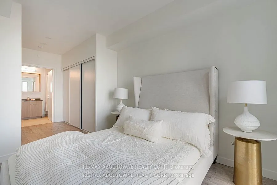 125 Bronte Road, #A01203