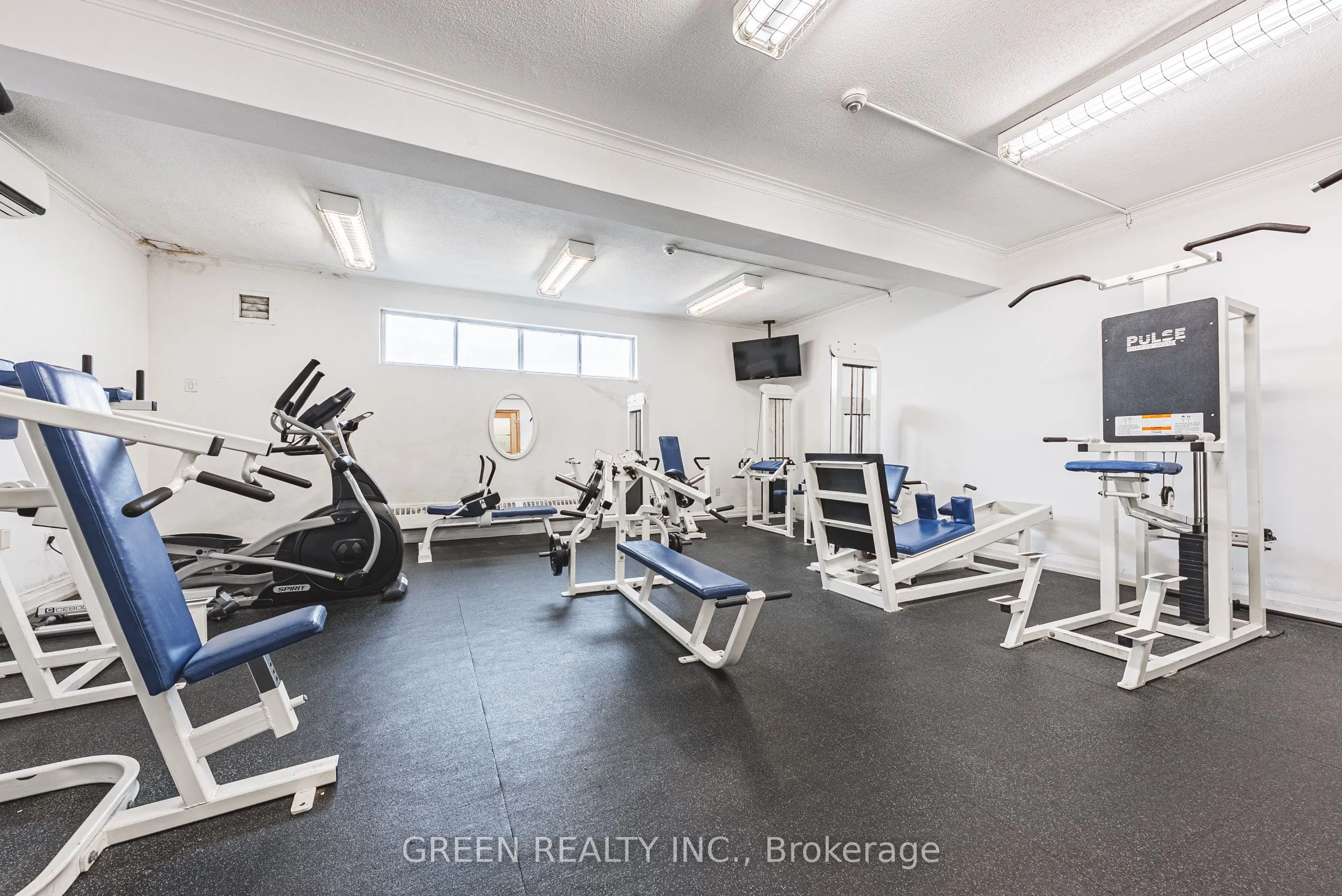 370 Ridelle Avenue, #2106