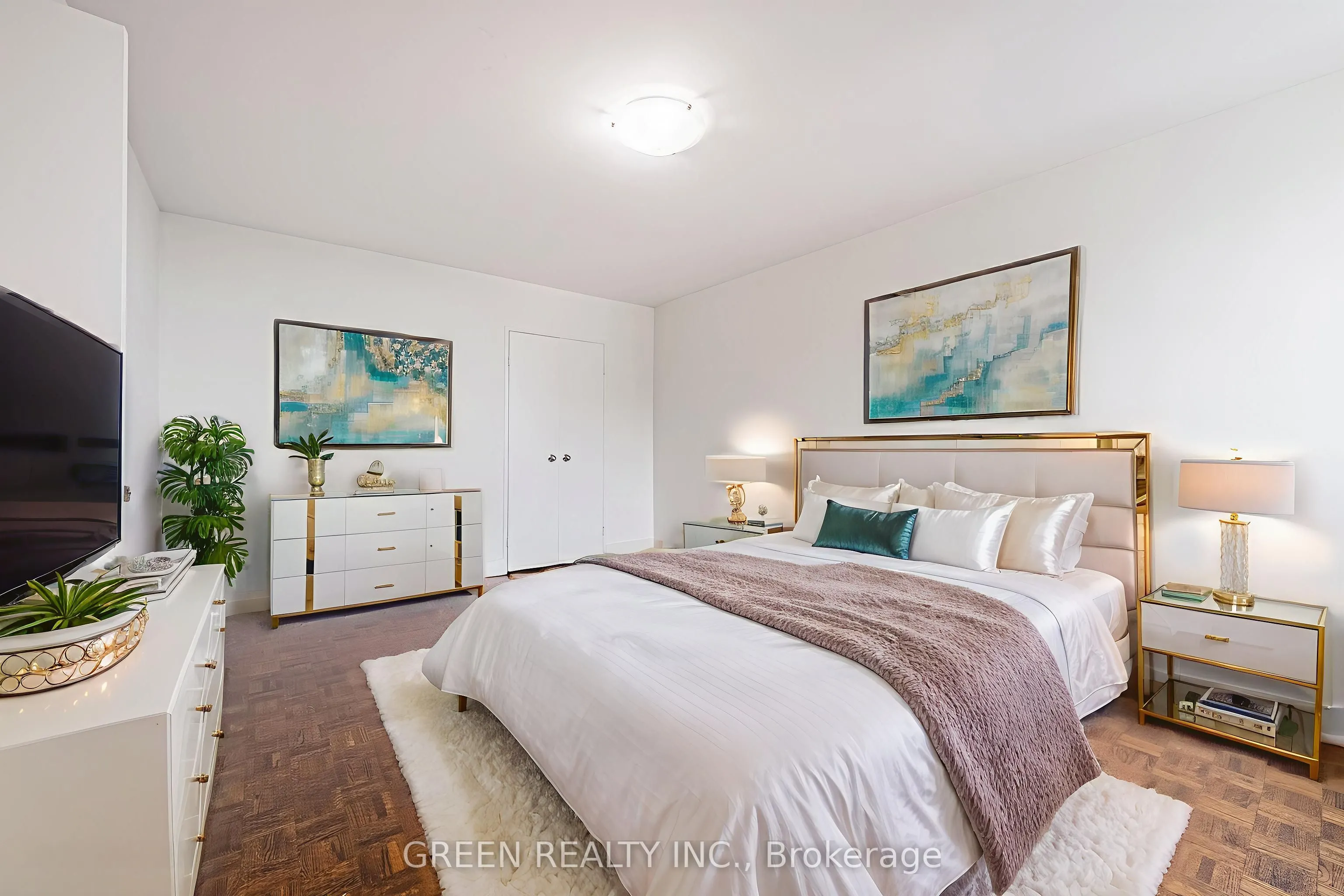370 Ridelle Avenue, #2106