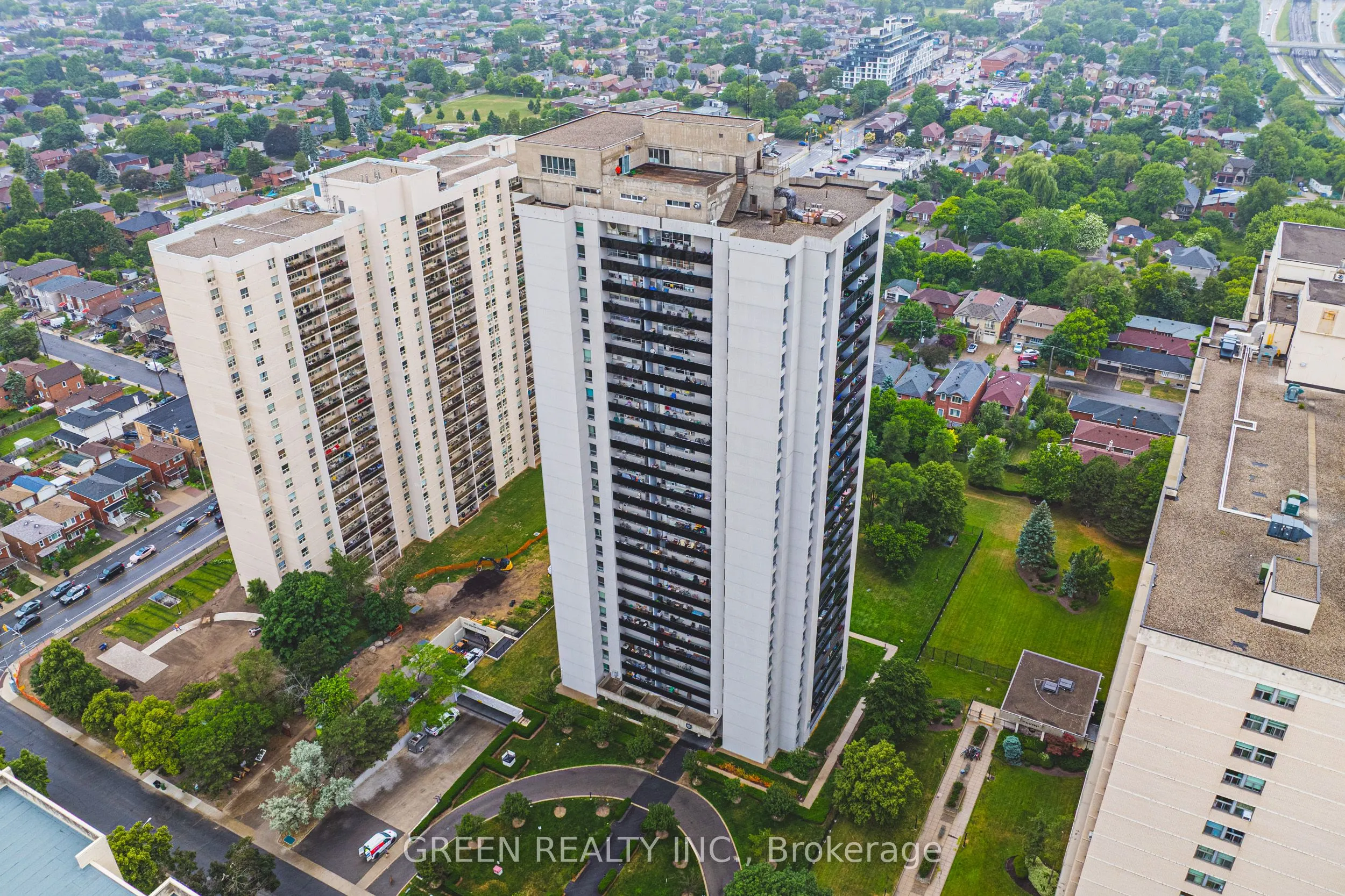 370 Ridelle Avenue, #2106