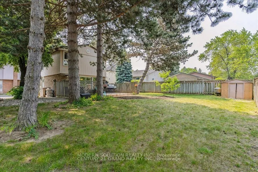 59 Kenninghall Boulevard, #33