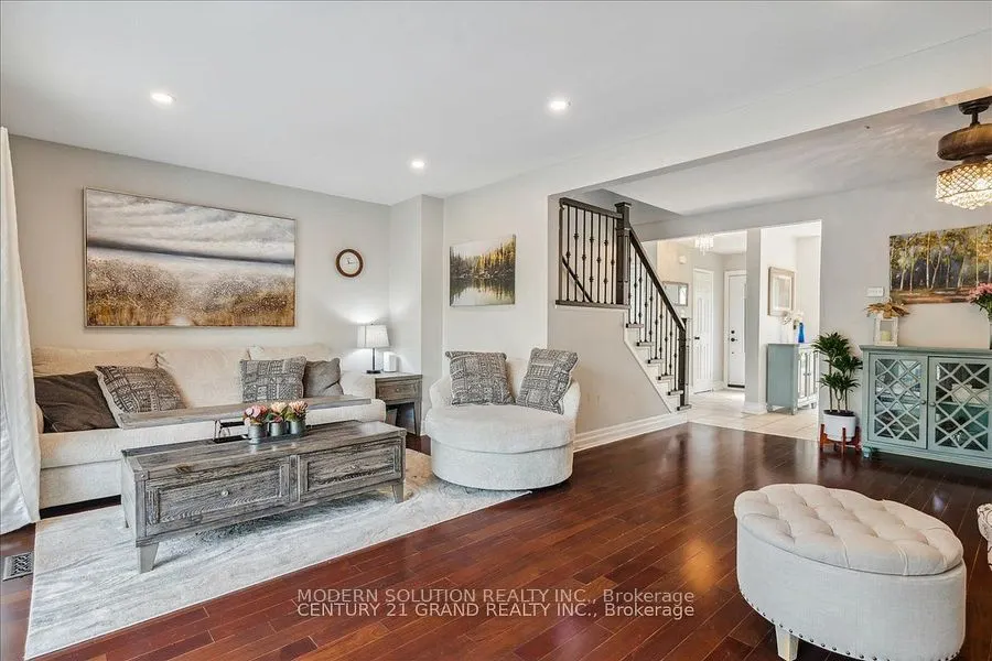 59 Kenninghall Boulevard, #33