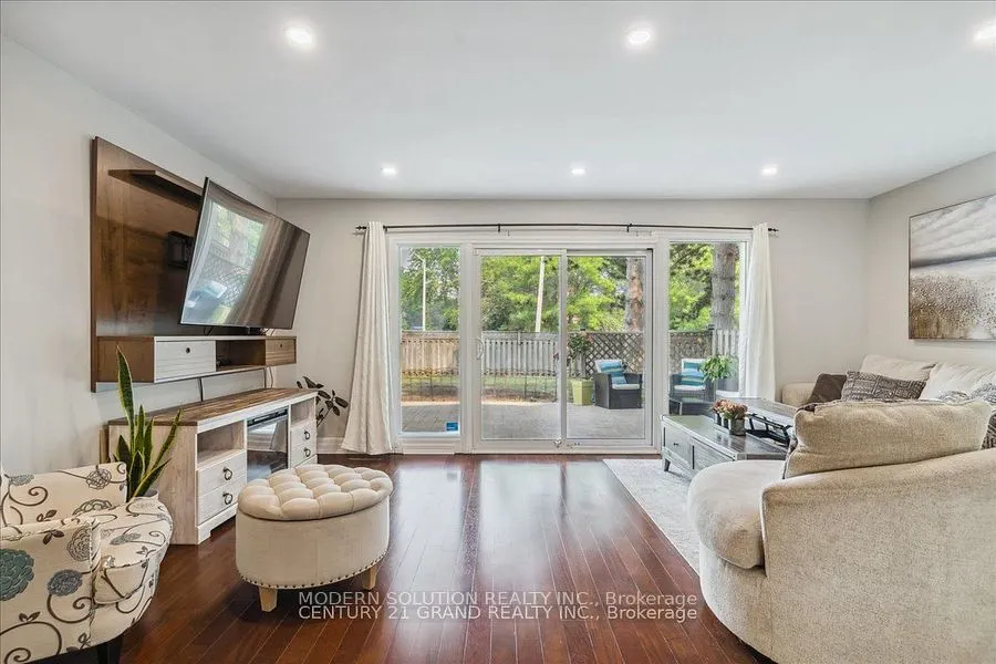 59 Kenninghall Boulevard, #33