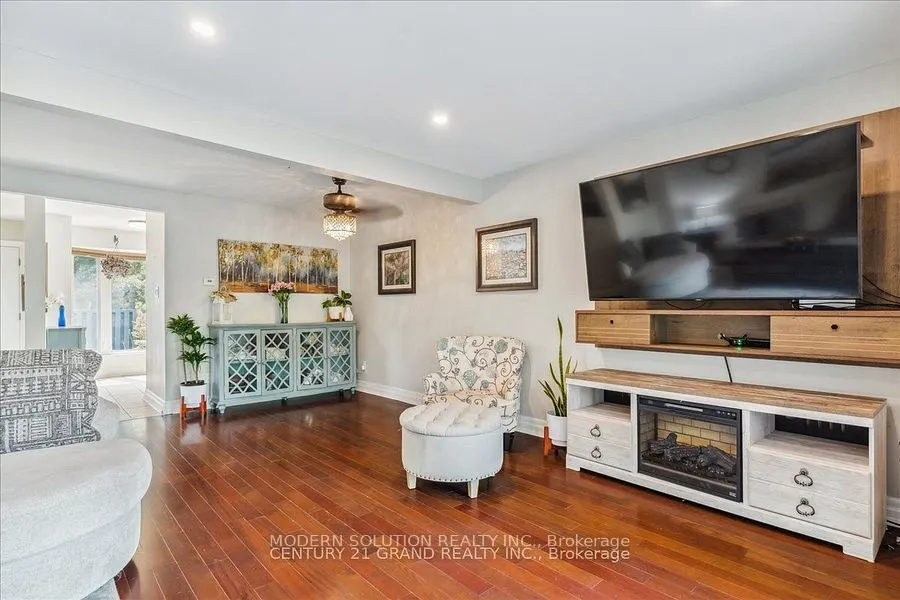 59 Kenninghall Boulevard, #33