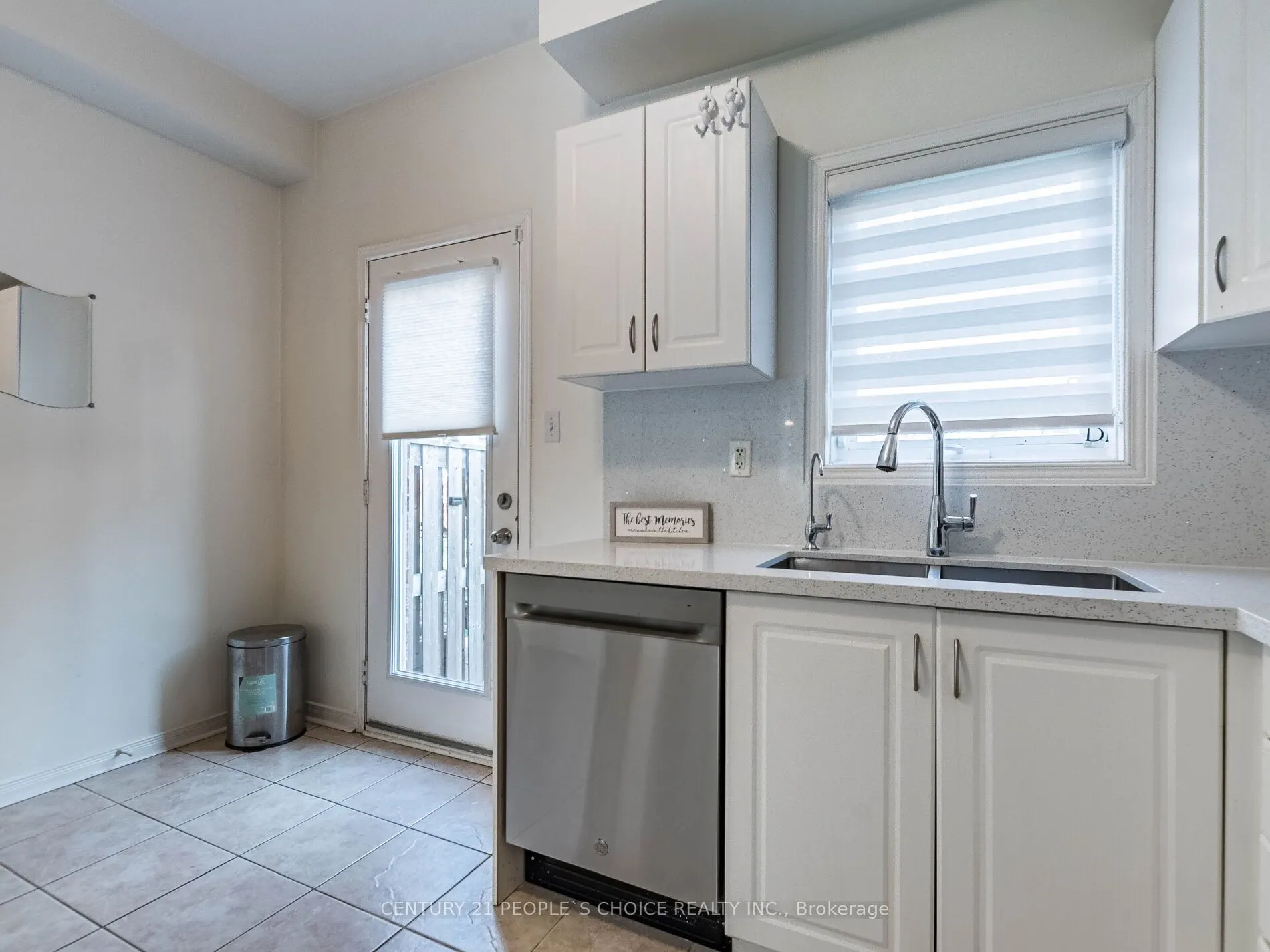 435 Hensall Circle, #29